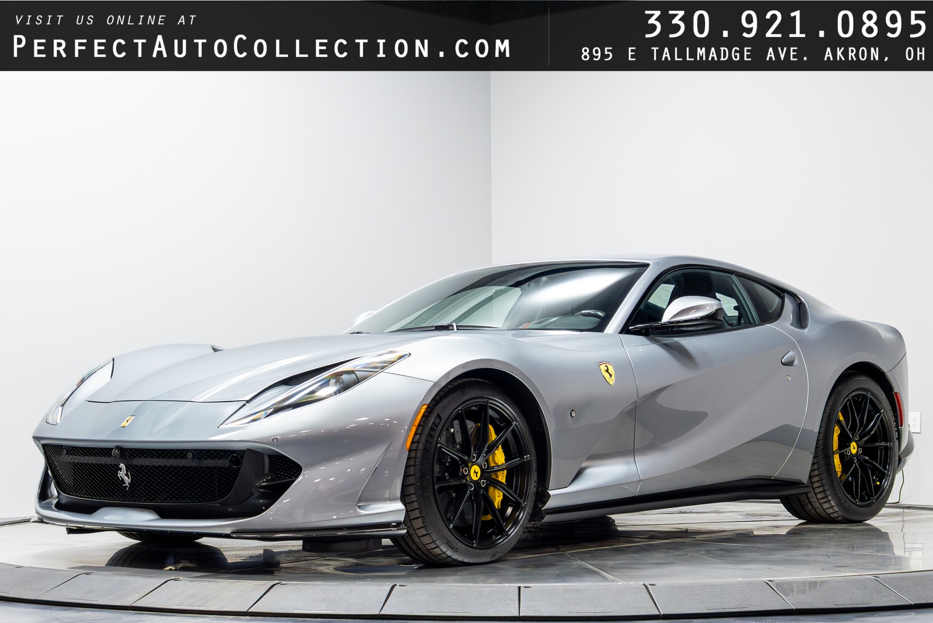 Grigio Titanio Metallic 2018 Ferrari 812 Superfast RWD Coupe Rear-Wheel Drive 7-Speed Manual