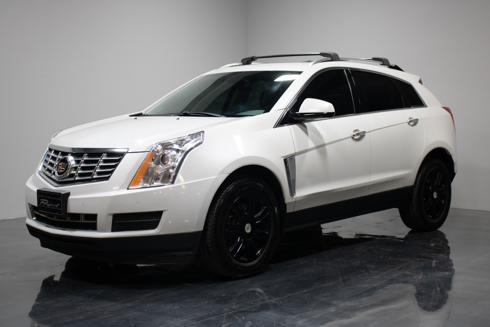 Used 2016 Cadillac SRX Luxury Collection for sale $17,493 at Perfect Auto Collection in Akron OH 44310 1