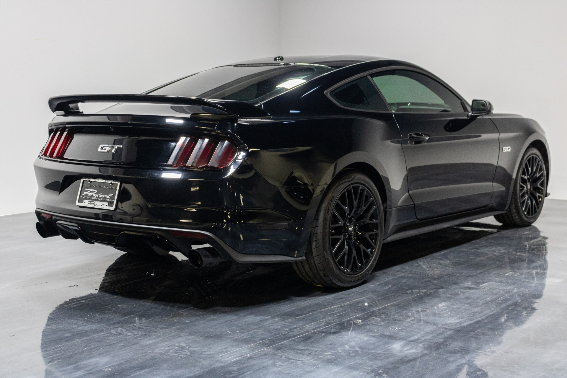 Used 2015 Ford Mustang GT Premium for sale Sold at Perfect Auto Collection in Akron OH 44310 4