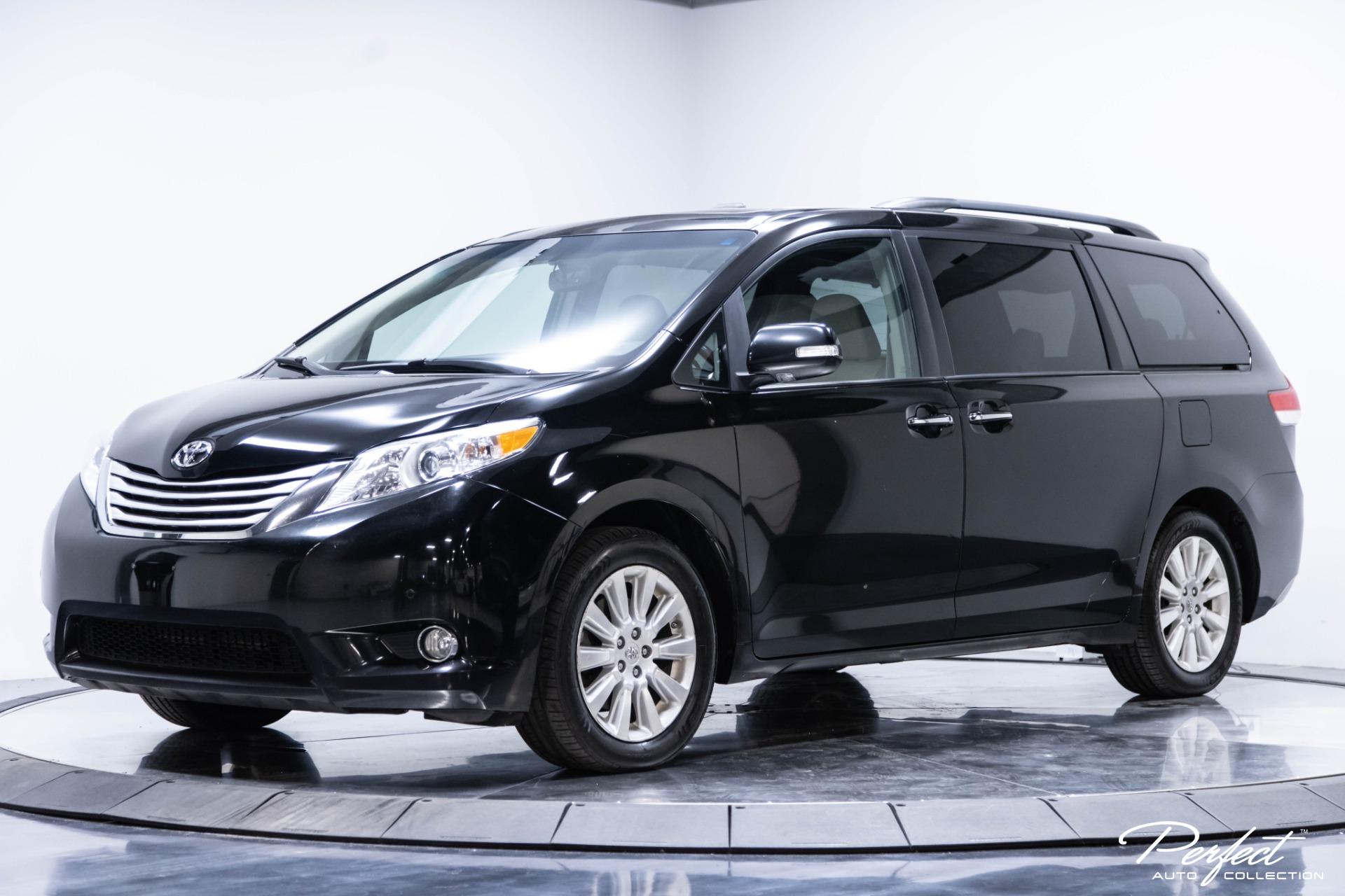 New 2025 Toyota Sienna XSE 7 PASSENGER in Cathedral City