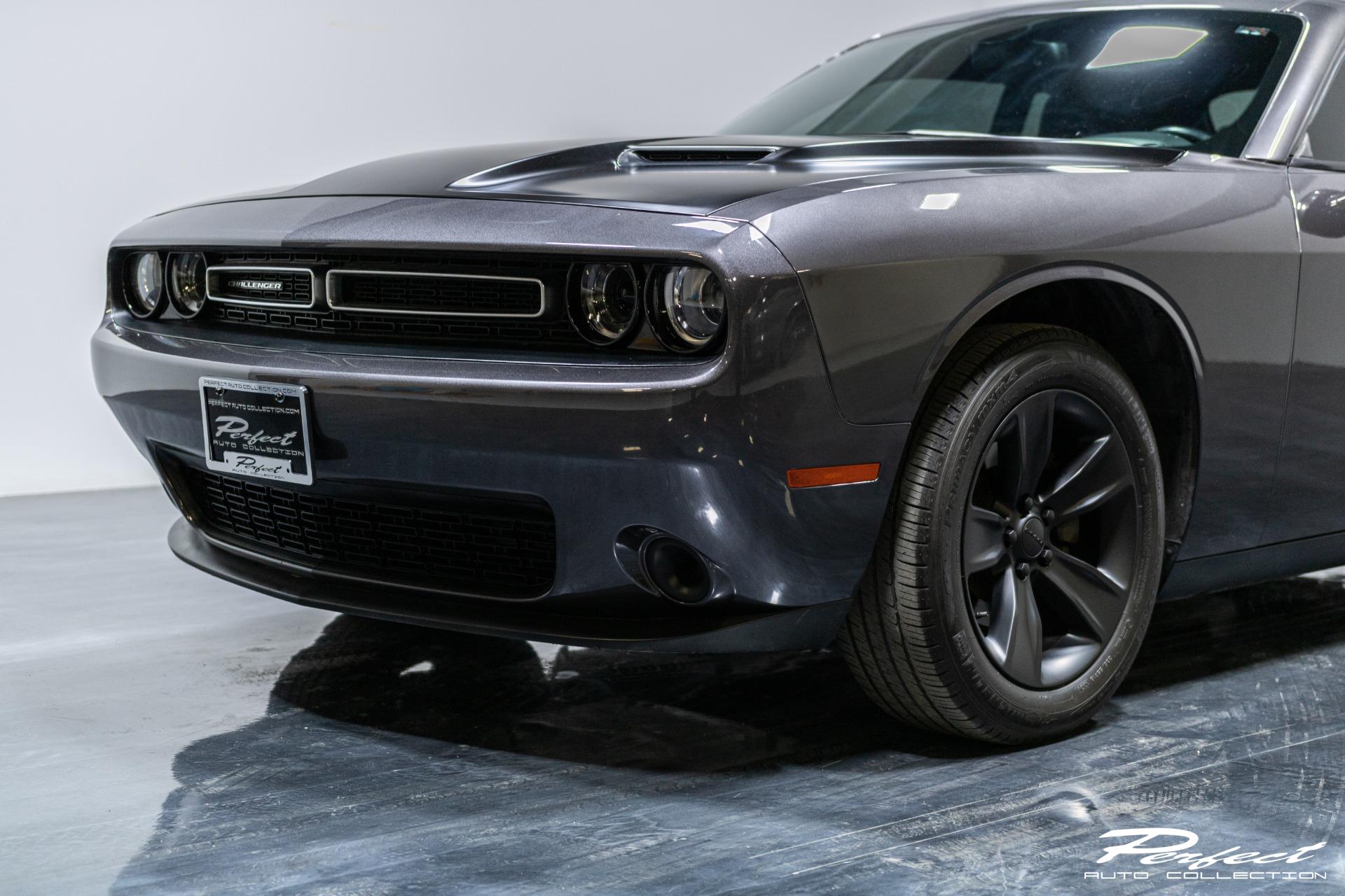 Used 2016 Dodge Challenger SXT for sale Sold at Perfect Auto Collection in Akron OH 44310 3