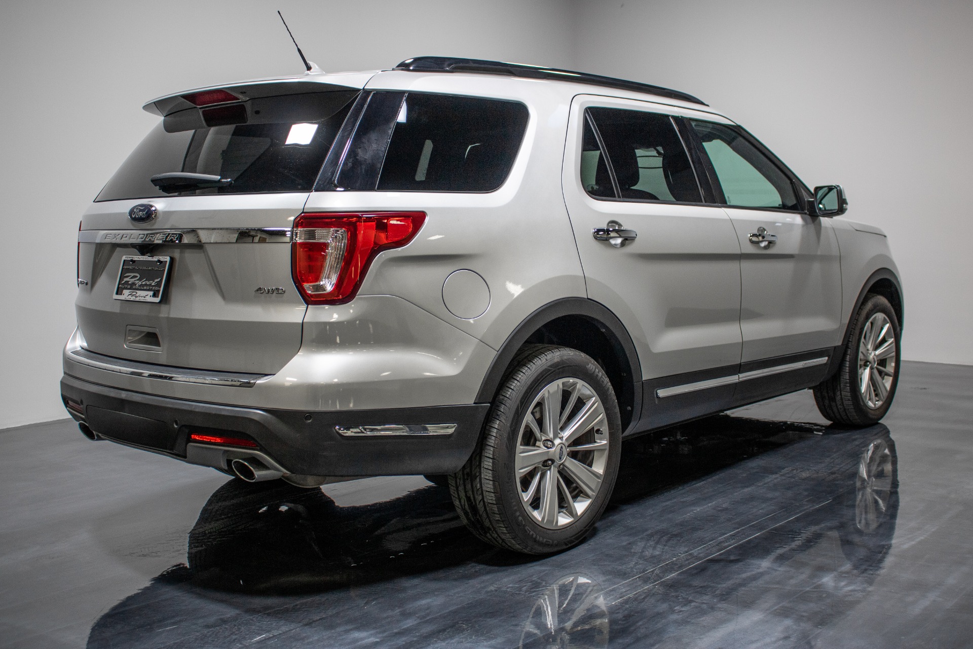 2017 Ford Explorer Limited Sport Utility 4d