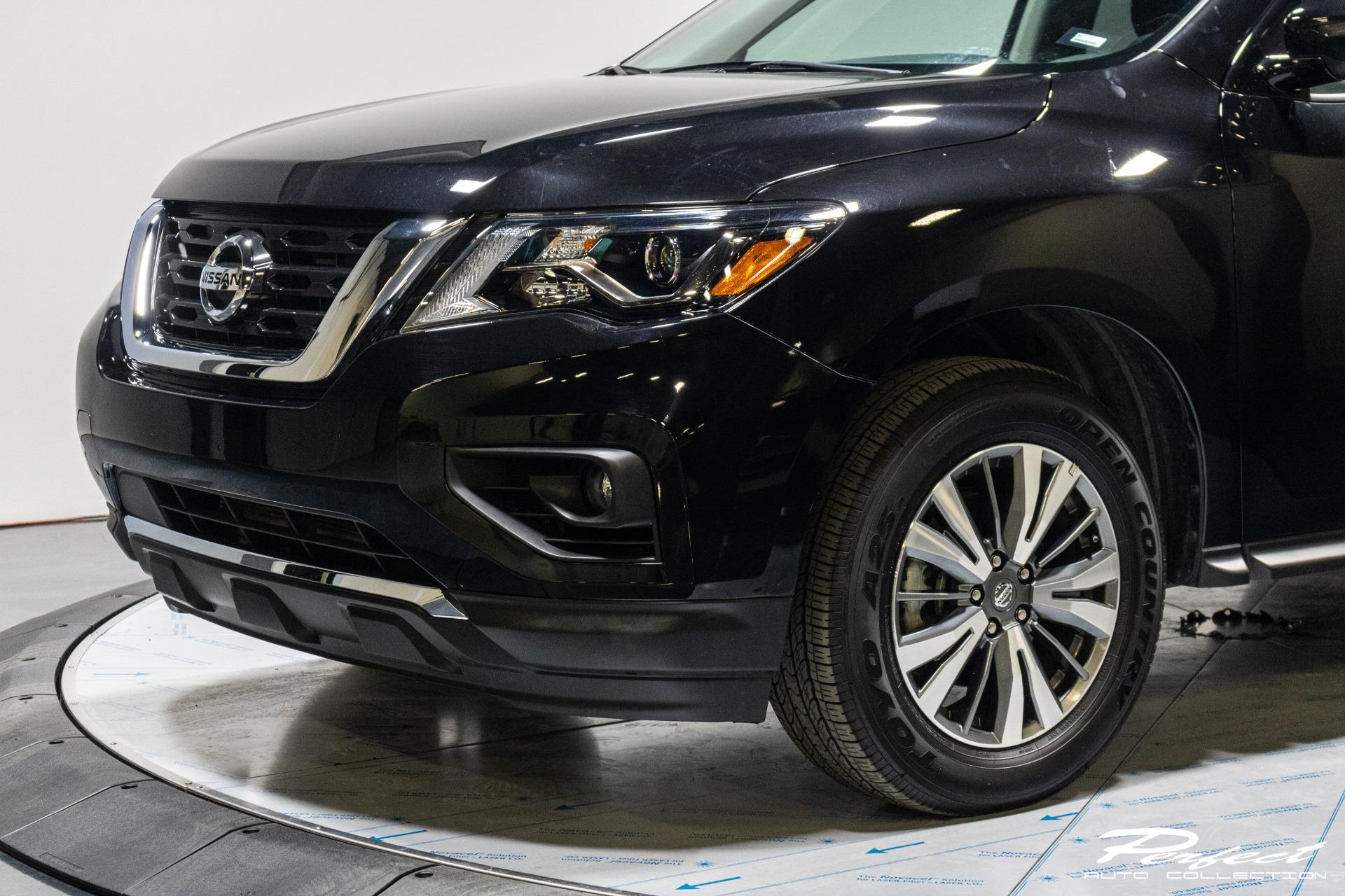 Used 2019 Nissan Pathfinder SV for sale Sold at Perfect Auto Collection in Akron OH 44310 3