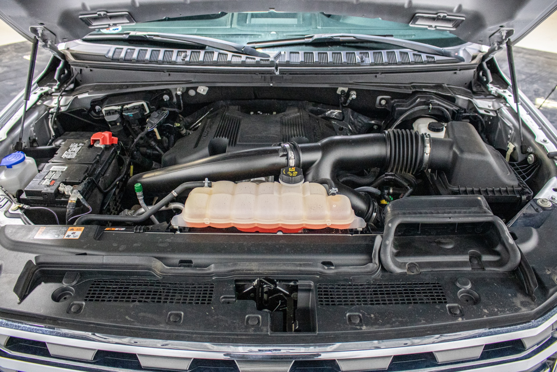 Used 2018 Ford Expedition MAX XLT Sport Utility 4D For Sale ($40,993 ...