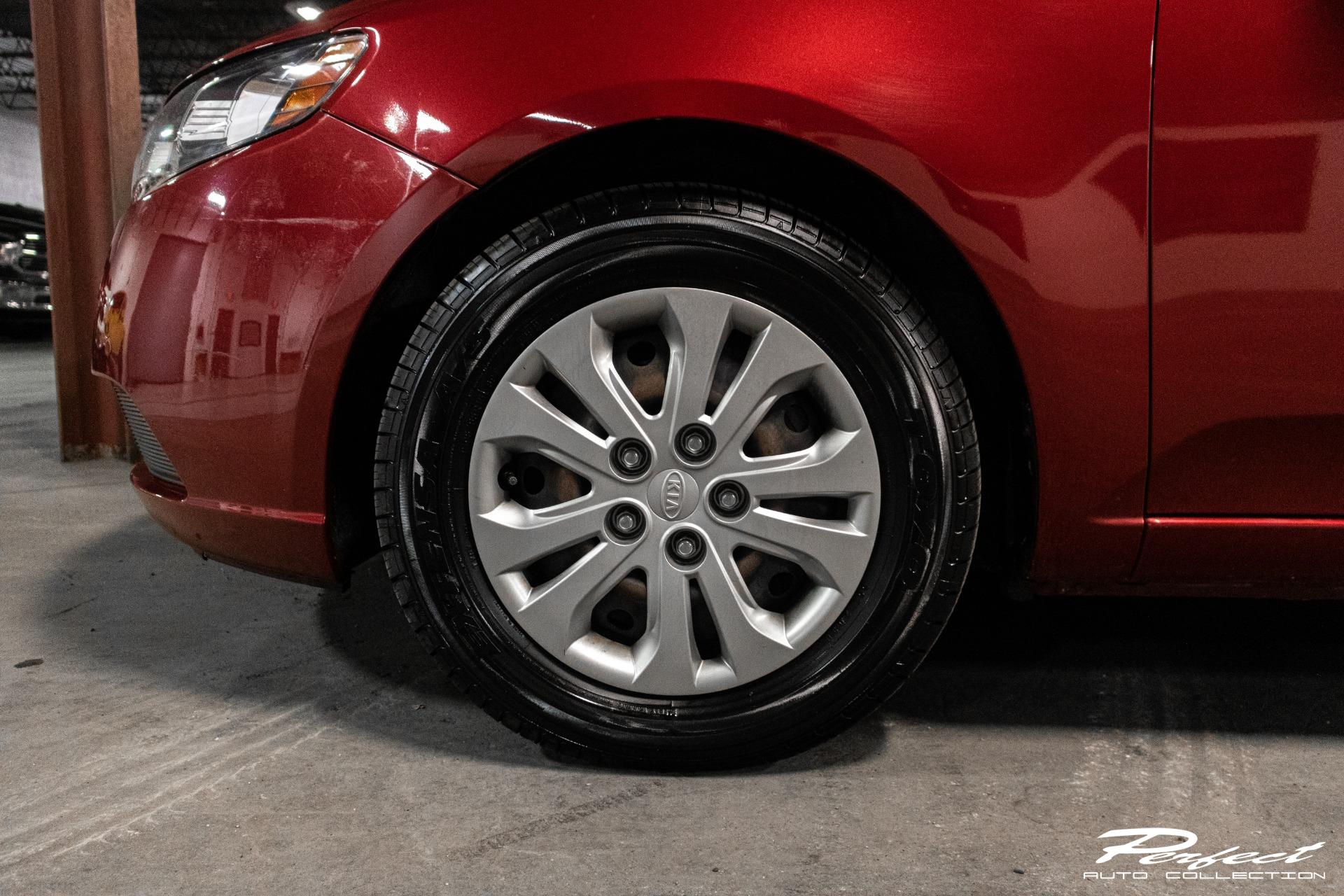 Used 2011 Kia Forte EX for sale Sold at Perfect Auto Collection in Akron OH 44310 3