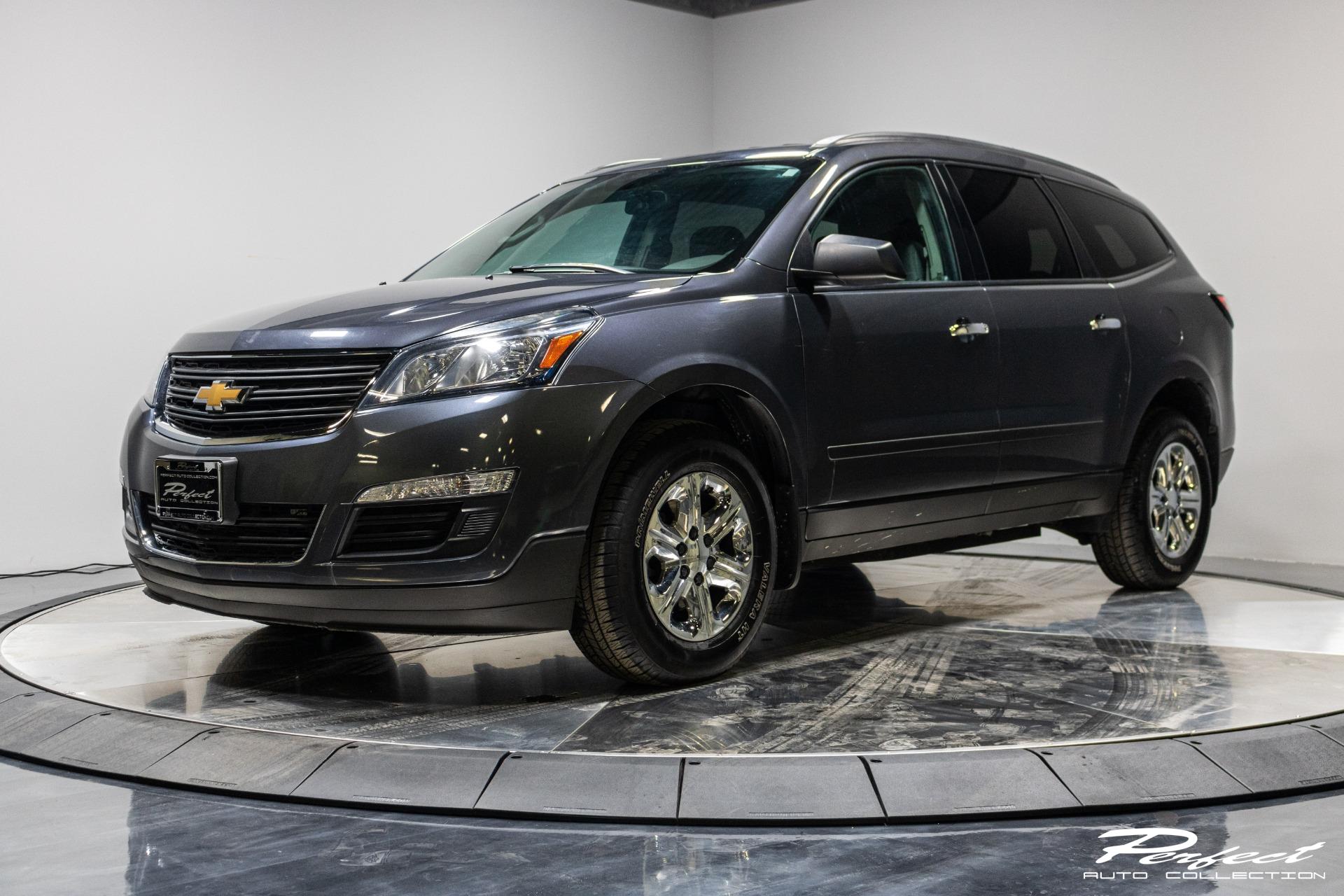 Used 2013 Chevrolet Traverse LS for sale Sold at Perfect Auto Collection in Akron OH 44310 1