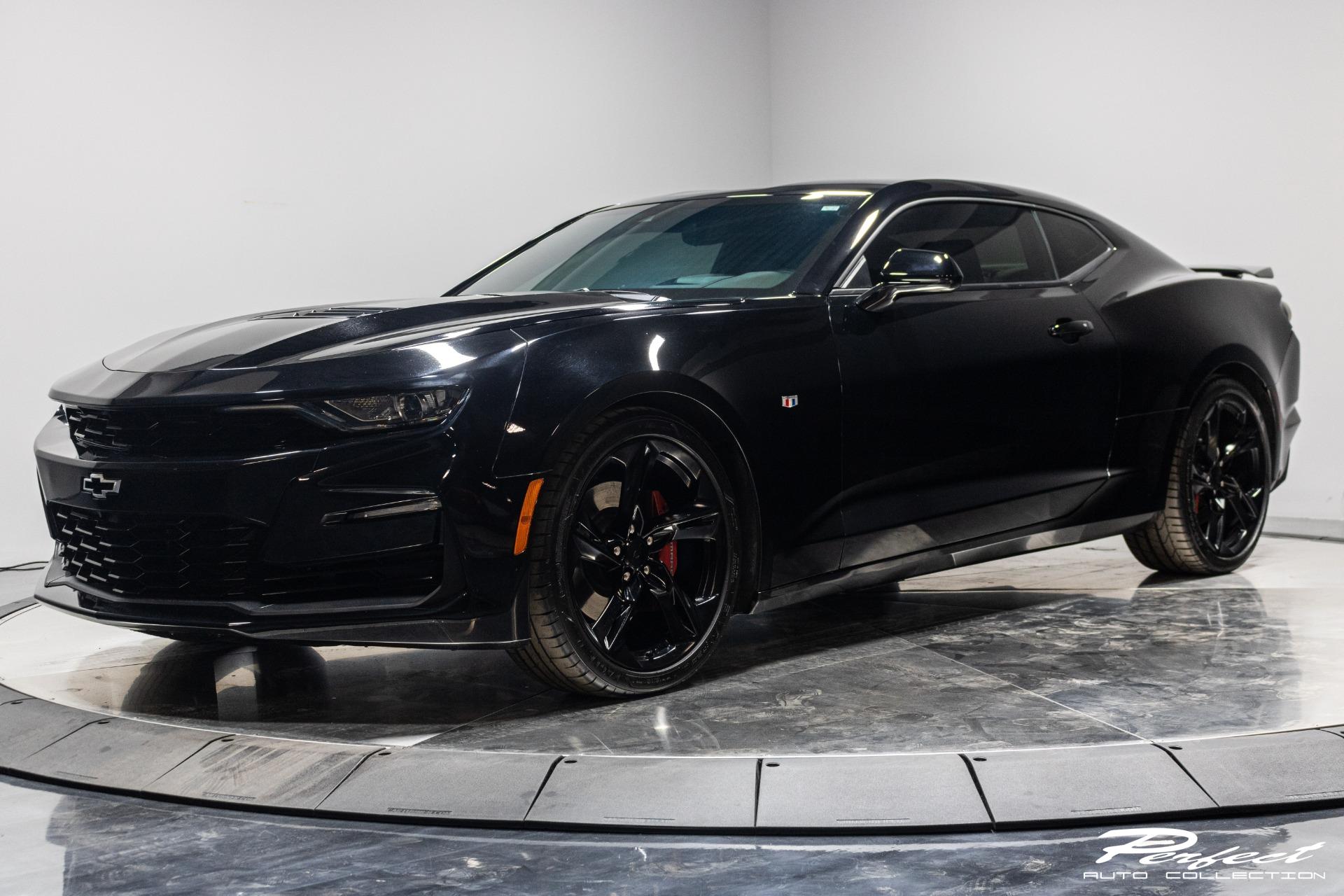 Used 2019 Chevrolet Camaro SS for sale $31,993 at Perfect Auto Collection in Akron OH 44310 1