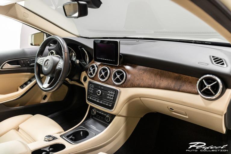 Used 17 Mercedes Benz Gla Gla 250 4matic For Sale 21 993 Perfect Auto Collection Stock