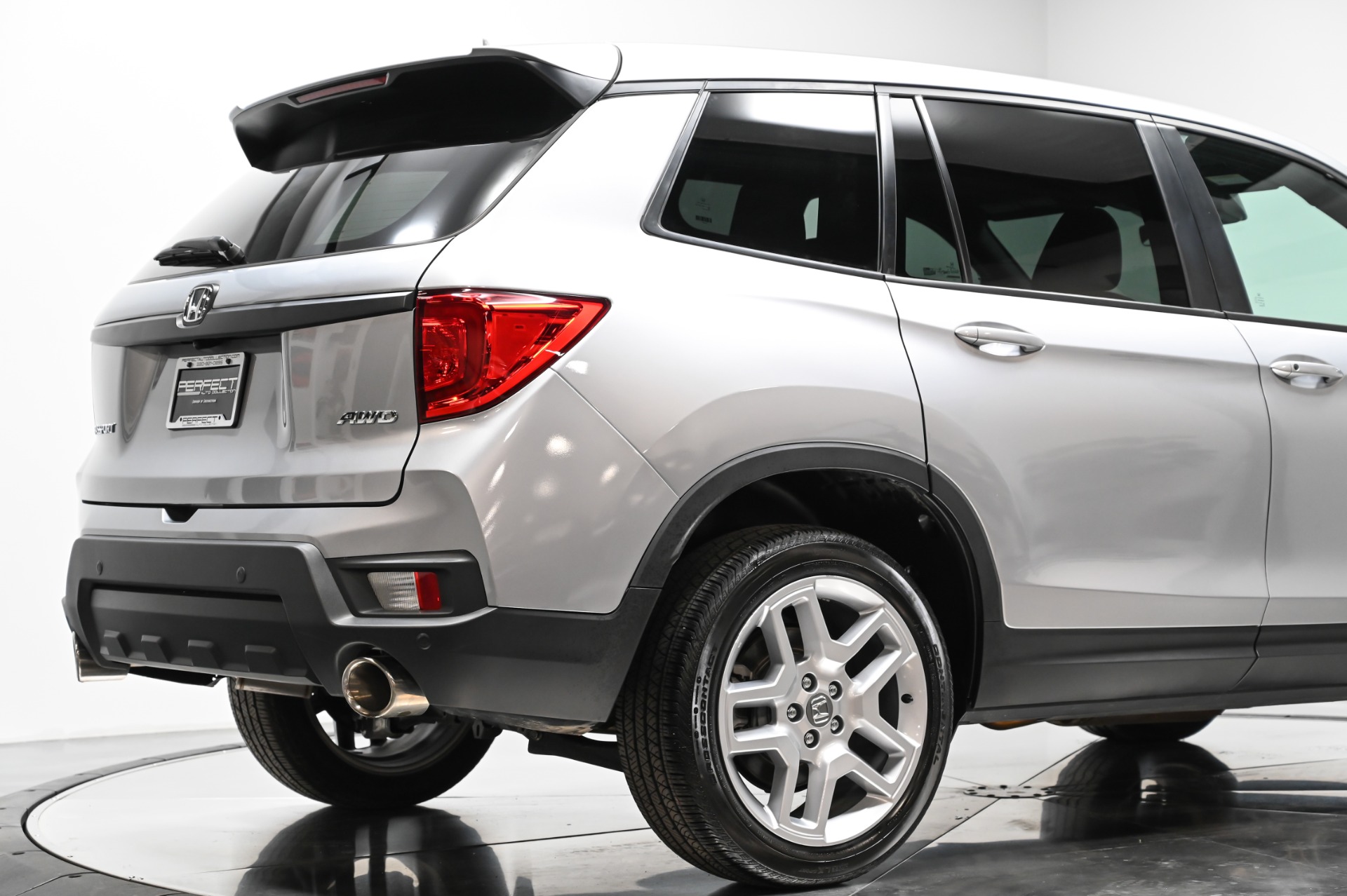 非売品 レア 2019 Honda Passport 1/43 スケール 純正品 非売品 レア 2019 Honda Passport 1/43 スケール 純正品 非売品