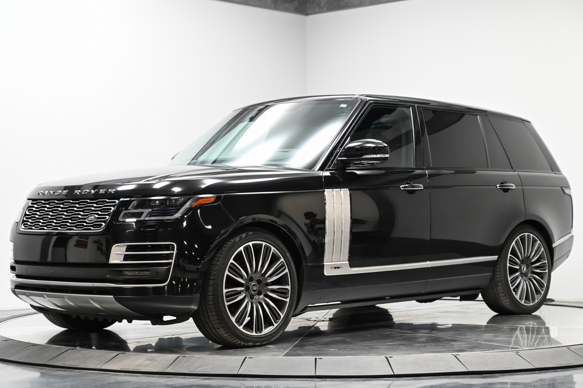 Used 2019 Land Rover Range Rover SVAutobiography LWB For Sale (Sold)
