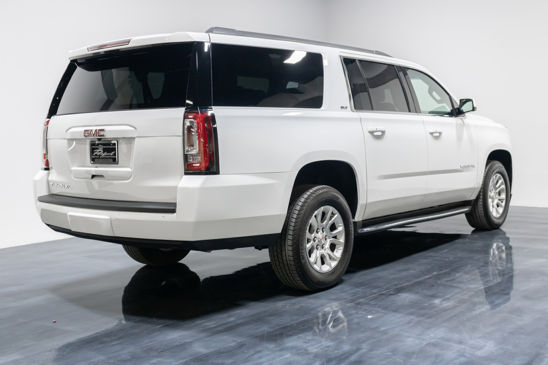 Used 2019 GMC Yukon XL SLT Sport Utility 4D for sale Sold at Perfect Auto Collection in Akron OH 44310 4