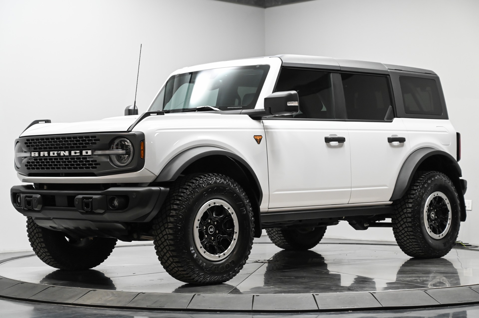 Used 2022 Ford Bronco Badlands w/Sasquatch Package For Sale (Sold