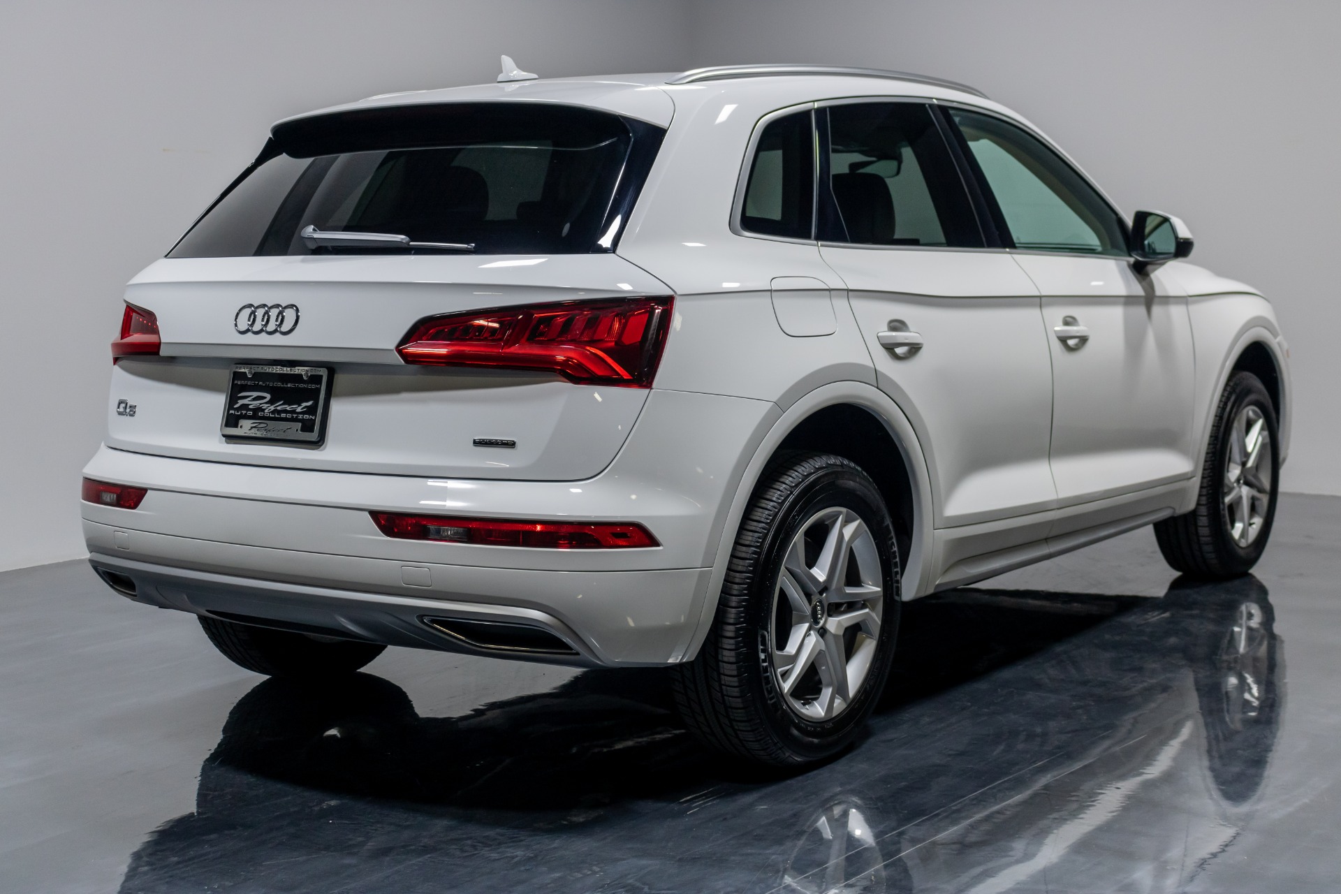 Used 2019 Audi Q5 Premium Sport Utility 4D for sale Sold at Perfect Auto Collection in Akron OH 44310 4