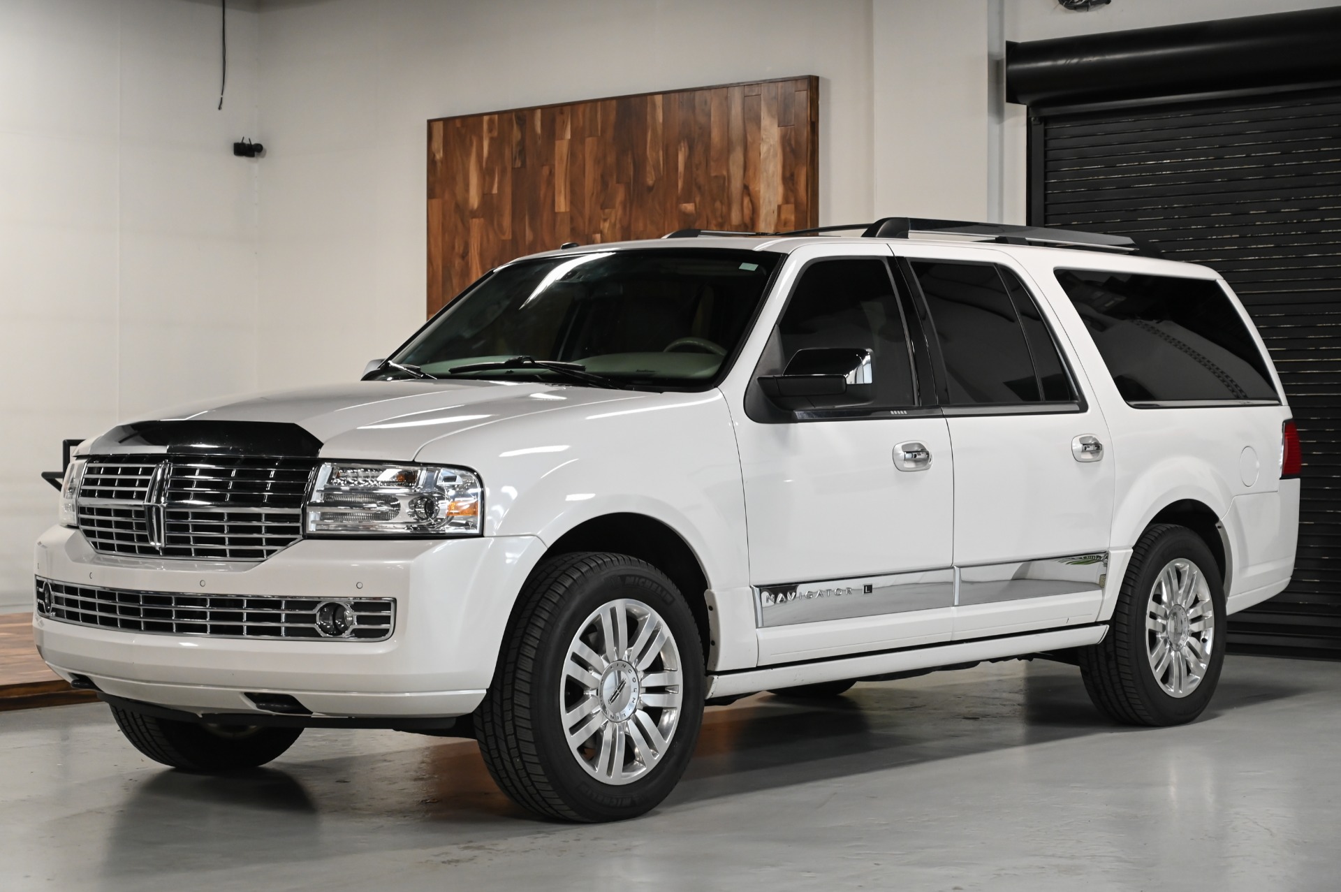 Hatch Kit | LINCOLN NAVIGATOR LWB 2021 Hatch Kit | LINCOLN NAVIGATOR LWB 2021