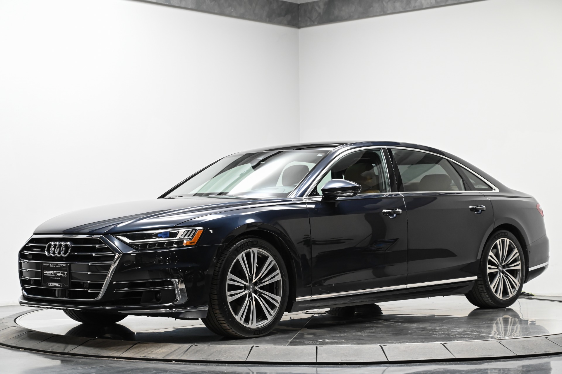 Trunk Ledge Kit | AUDI A8 2019 Trunk Ledge Kit | AUDI A8 2019