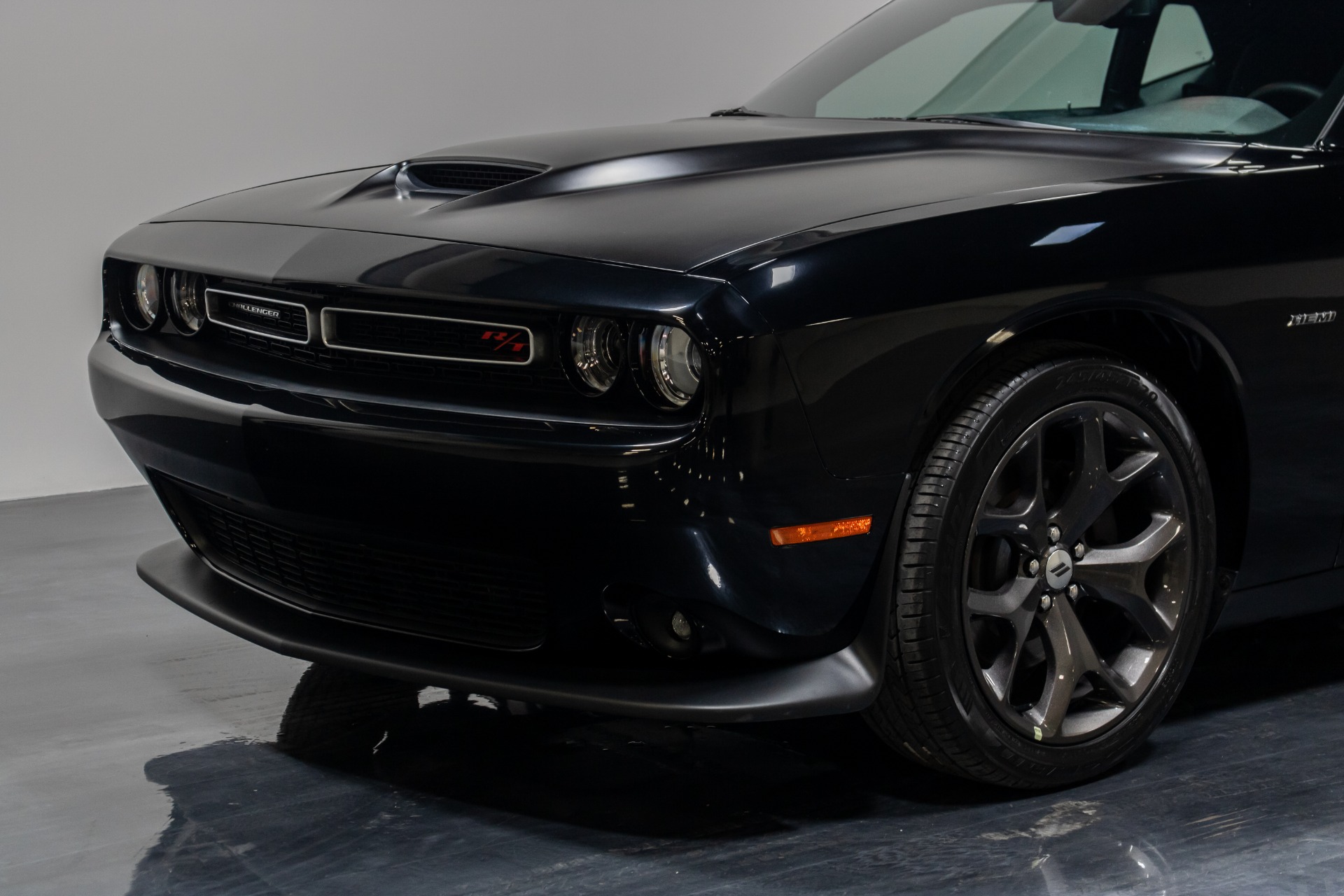 Used 2019 Dodge Challenger R/T Coupe 2D for sale Sold at Perfect Auto Collection in Akron OH 44310 3