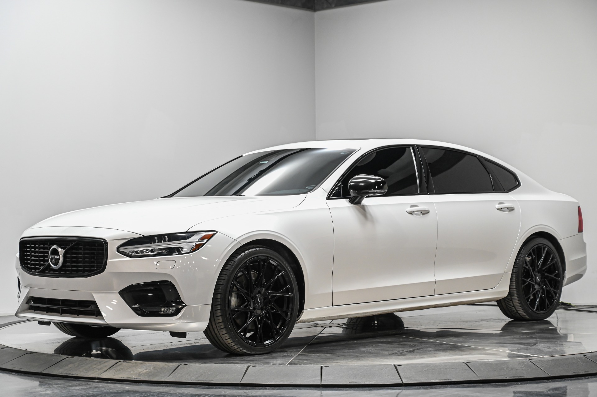 Used 2020 Volvo S90 T6 R-Design For Sale (Sold) | Perfect Auto