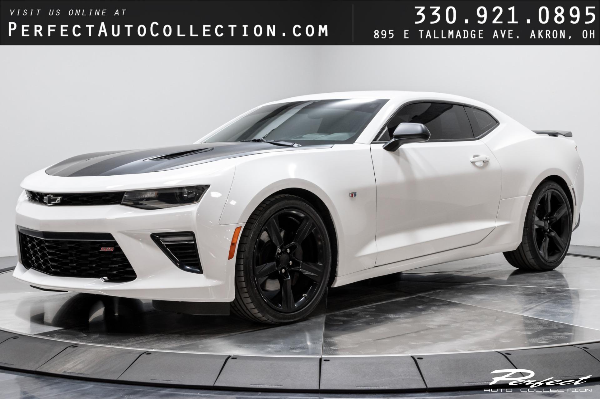 Used 2016 Chevrolet Camaro SS for sale Sold at Perfect Auto Collection in Akron OH 44310 1