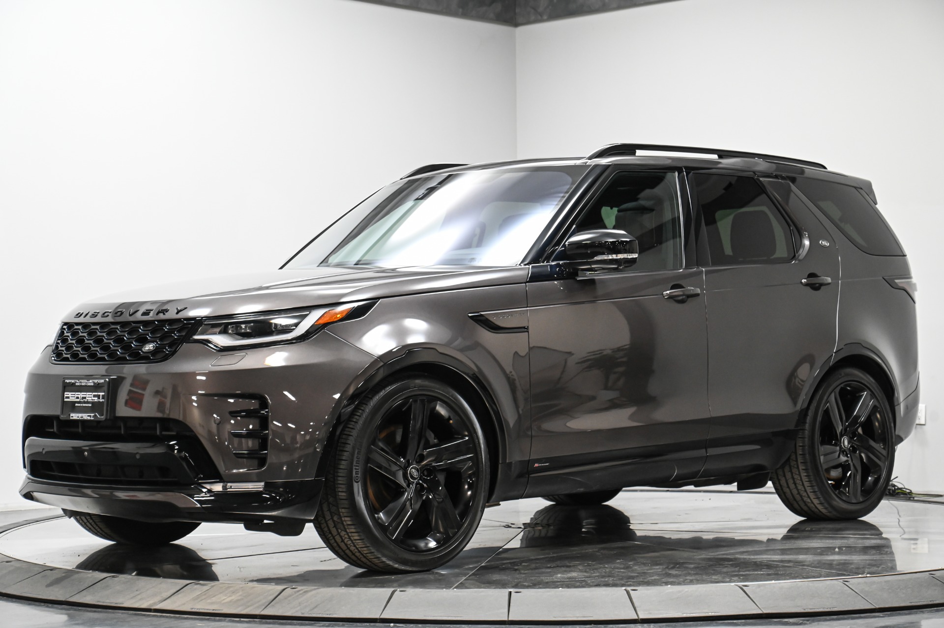 Full Hood Kit | LAND ROVER DISCOVERY R-DYNAMIC 2021 Full Hood Kit | LAND ROVER DISCOVERY R-DYNAMIC 2021