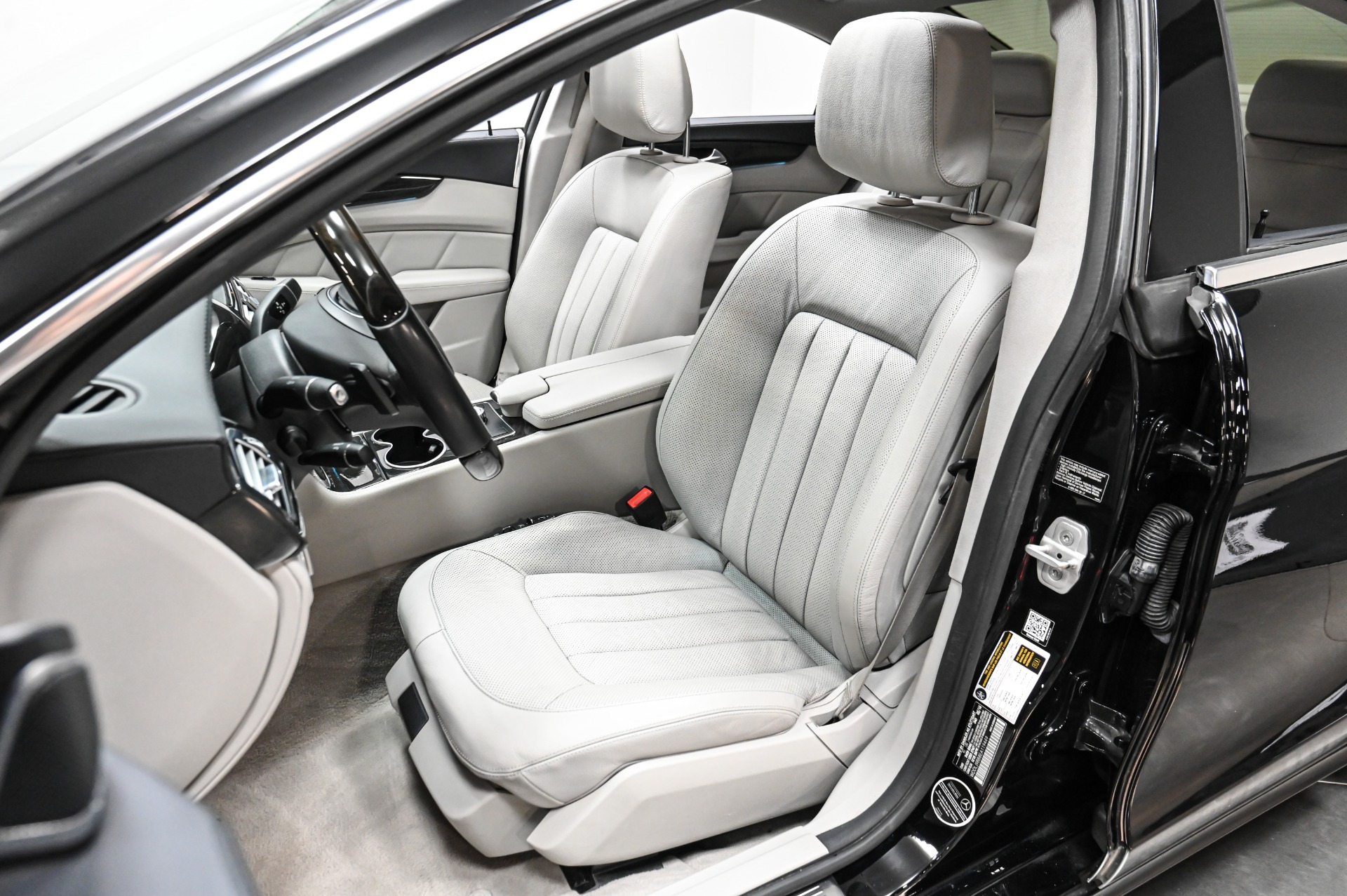 Used 2014 Mercedes-Benz CLS CLS 550 4MATIC for sale $27,993 at Perfect Auto Collection in Akron OH 44310 4