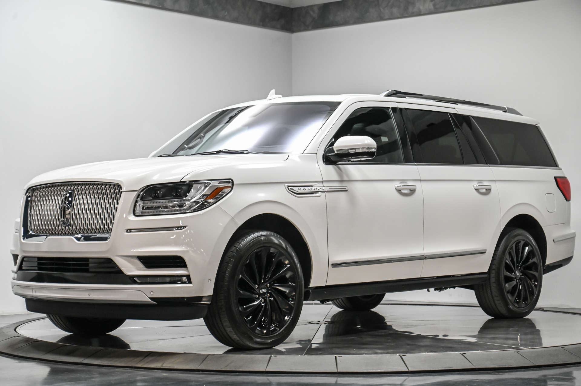 Bumper Kit | LINCOLN NAVIGATOR LWB 2020 Bumper Kit | LINCOLN NAVIGATOR LWB 2020