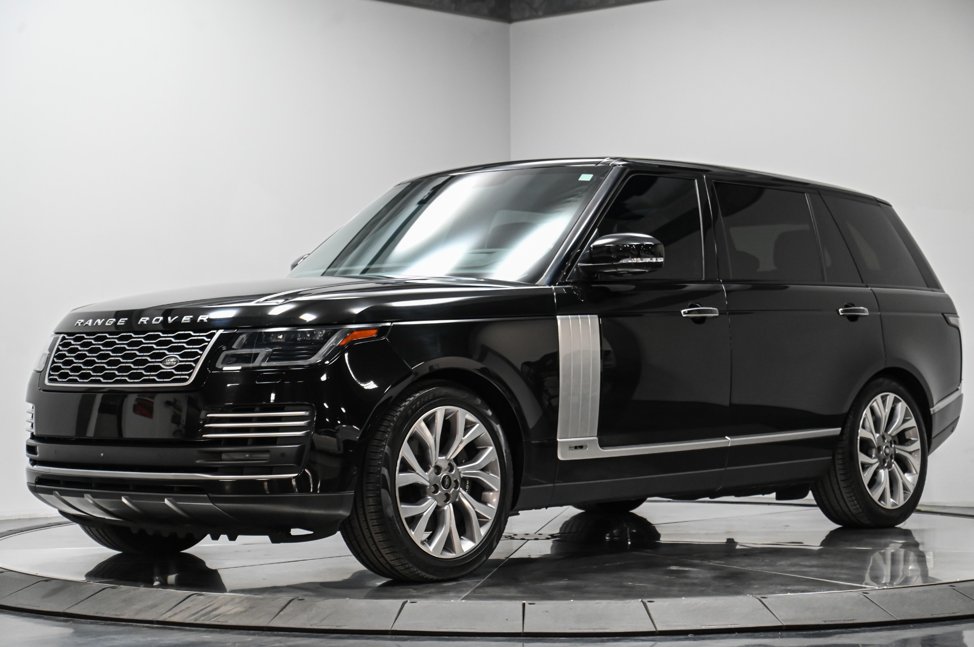 Roof Kit | LAND ROVER RANGE ROVER AUTOBIOGRAPHY LWB 2018 Roof Kit | LAND ROVER RANGE ROVER AUTOBIOGRAPHY LWB 2018