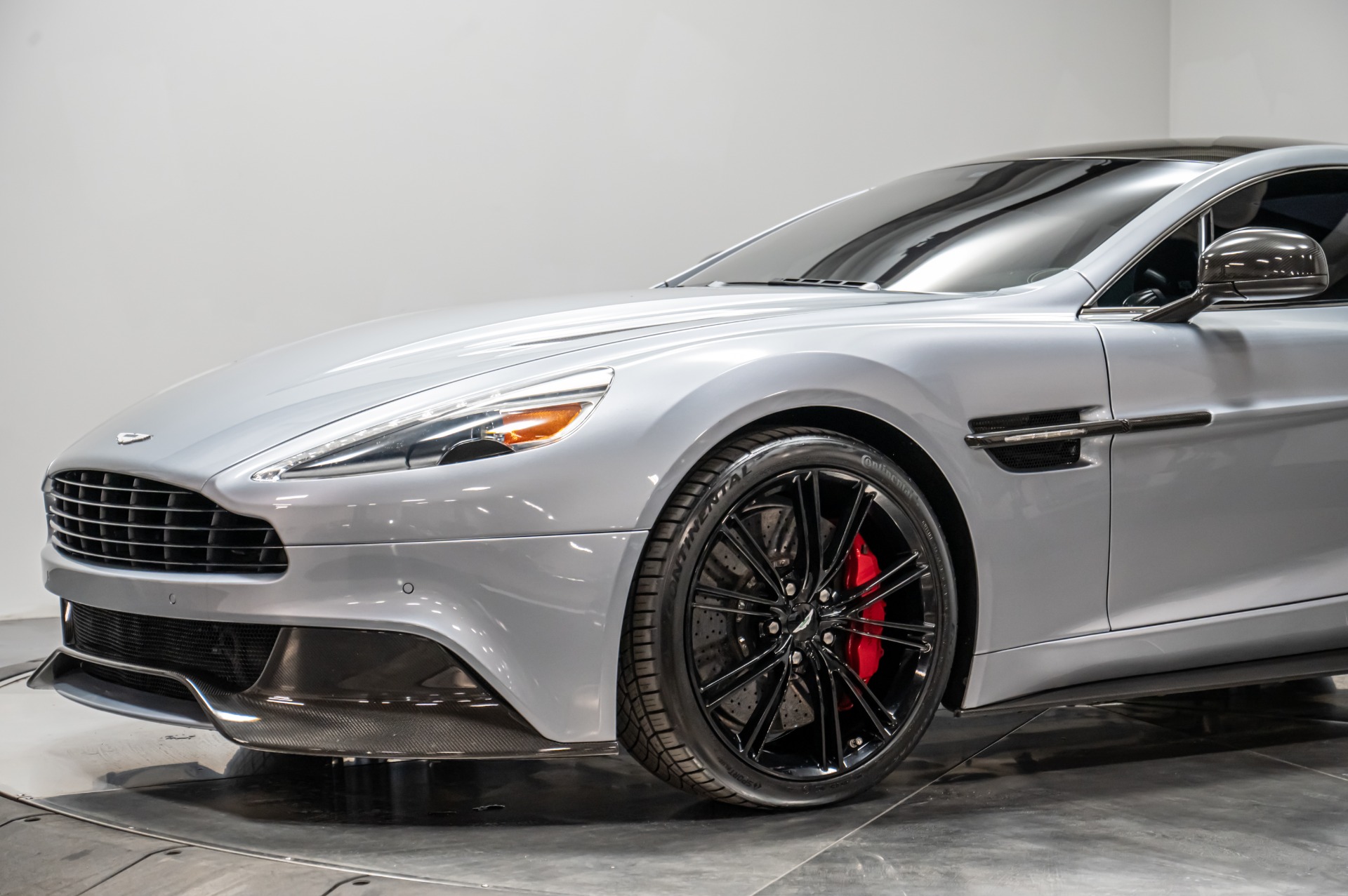 リール VANQUISH - vanquish 2014_aston-martin_vanquish-