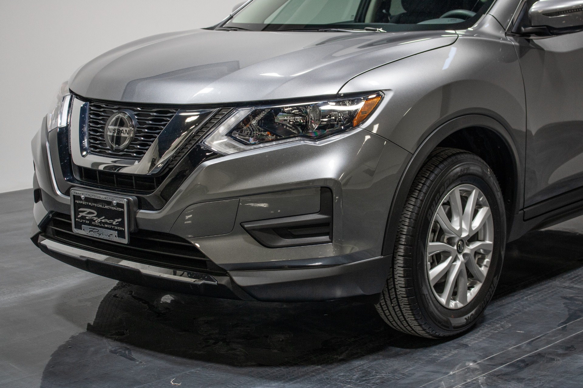 Used 2019 Nissan Rogue SV Sport Utility 4D for sale Sold at Perfect Auto Collection in Akron OH 44310 3