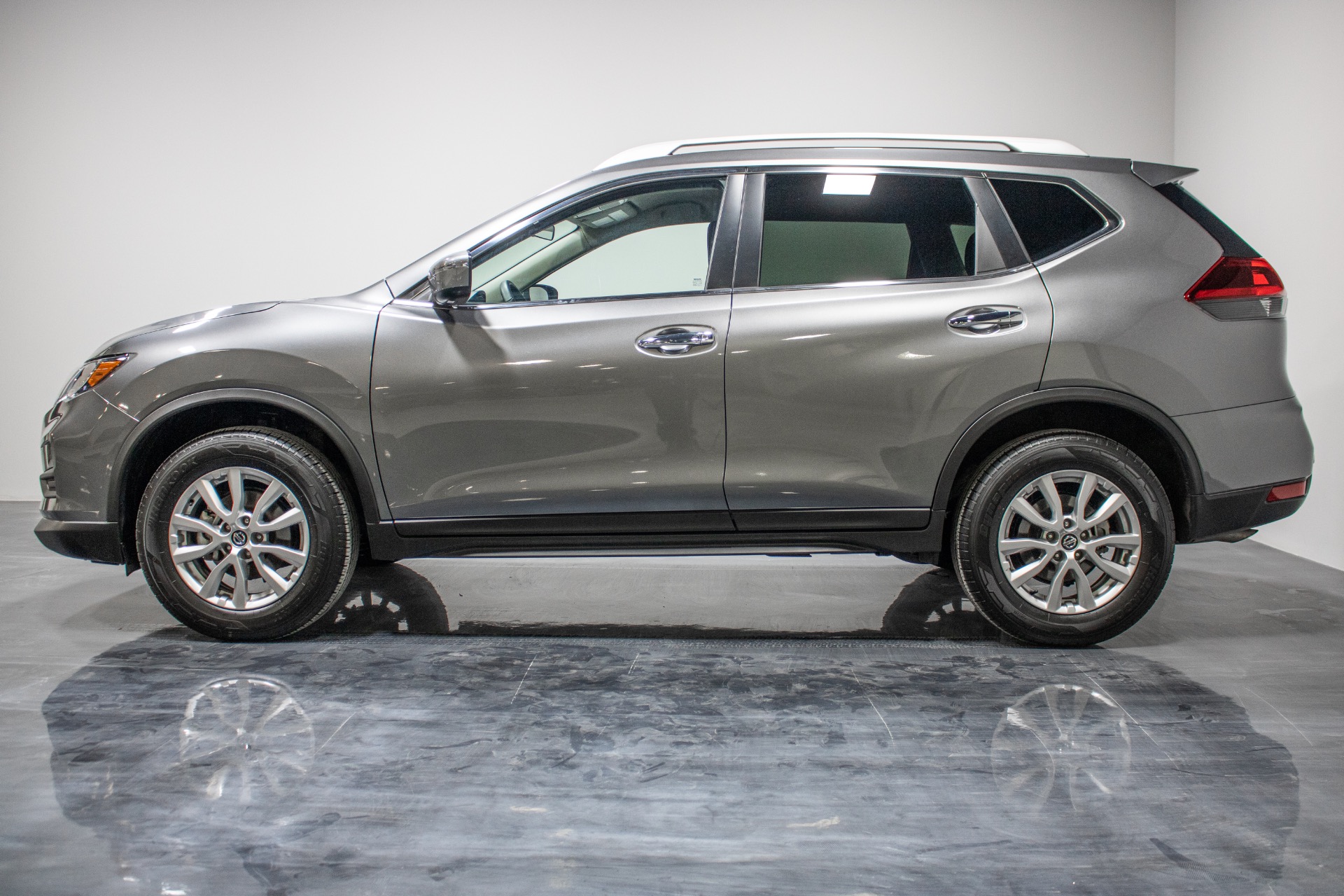 Used 2019 Nissan Rogue SV Sport Utility 4D For Sale Used 2019 Nissan Rogue SV Sport Utility 4D For Sale