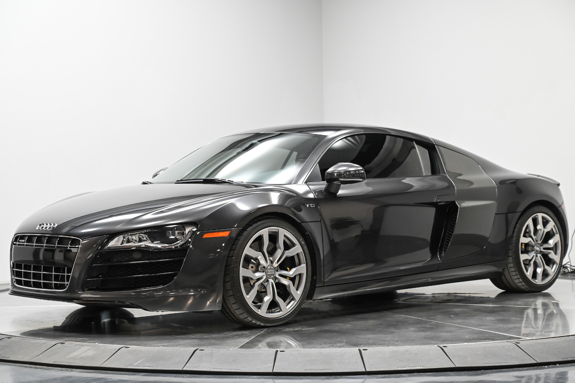 Used 2011 Audi R8 5.2 quattro for sale $86,493 at Perfect Auto Collection in Akron OH 44310 2