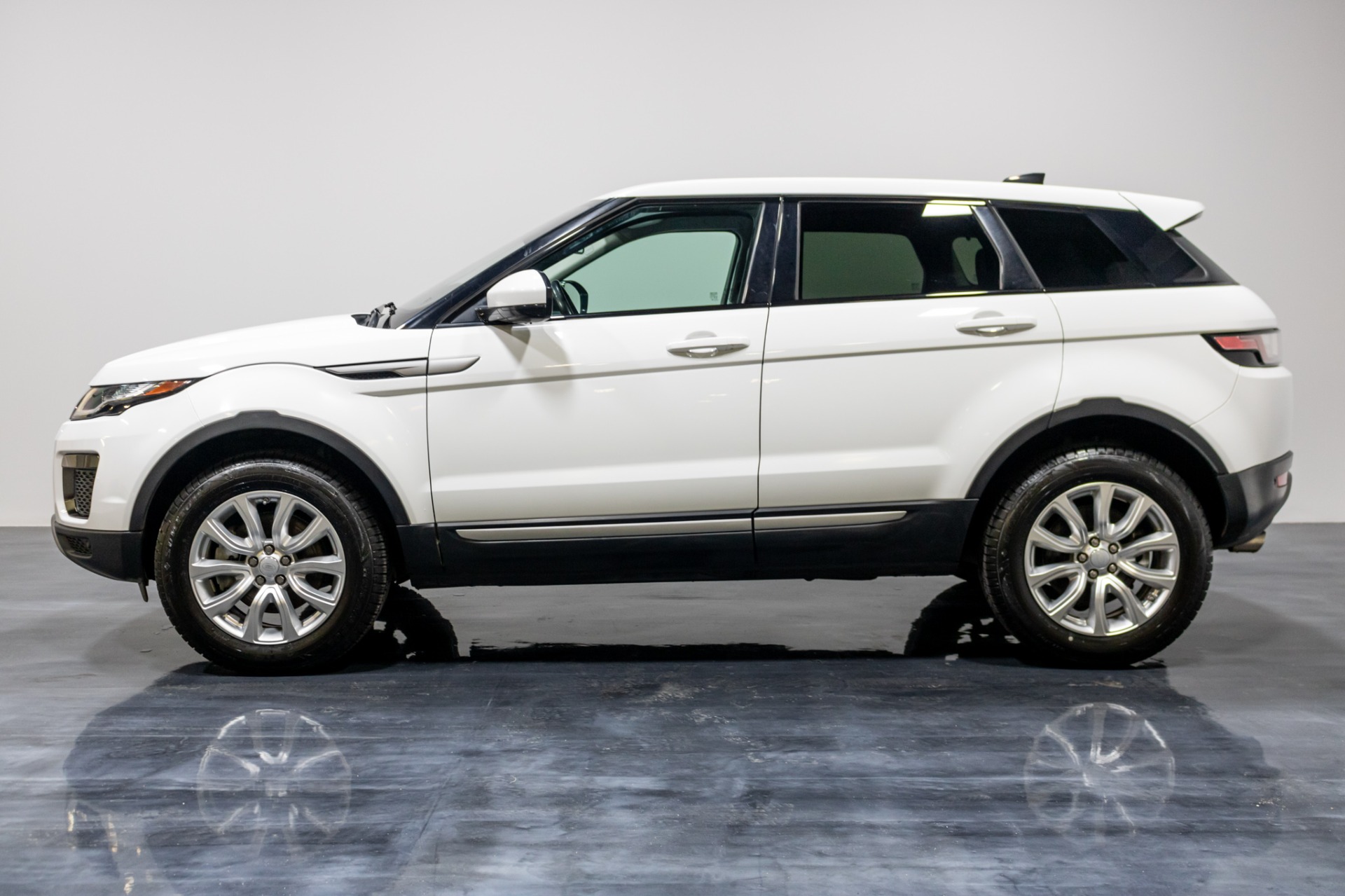 Range Rover Evoque Sport 2018 For Sale Used 2018 Land Rover Range Rover Evoque SE Sport Utility 4D For Sale