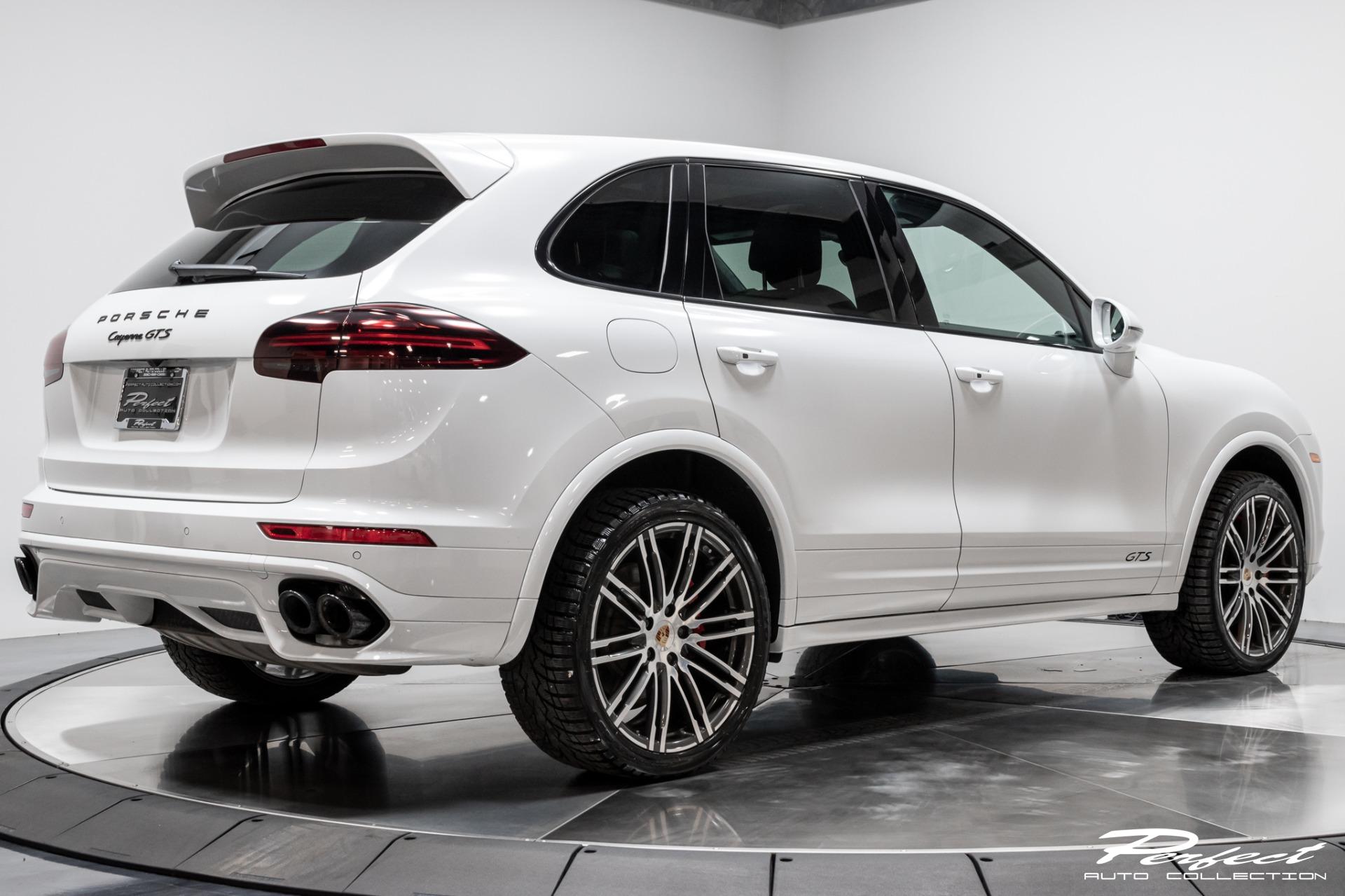 Trunk Ledge Kit | PORSCHE CAYENNE GTS 2017 Trunk Ledge Kit | PORSCHE CAYENNE GTS 2017