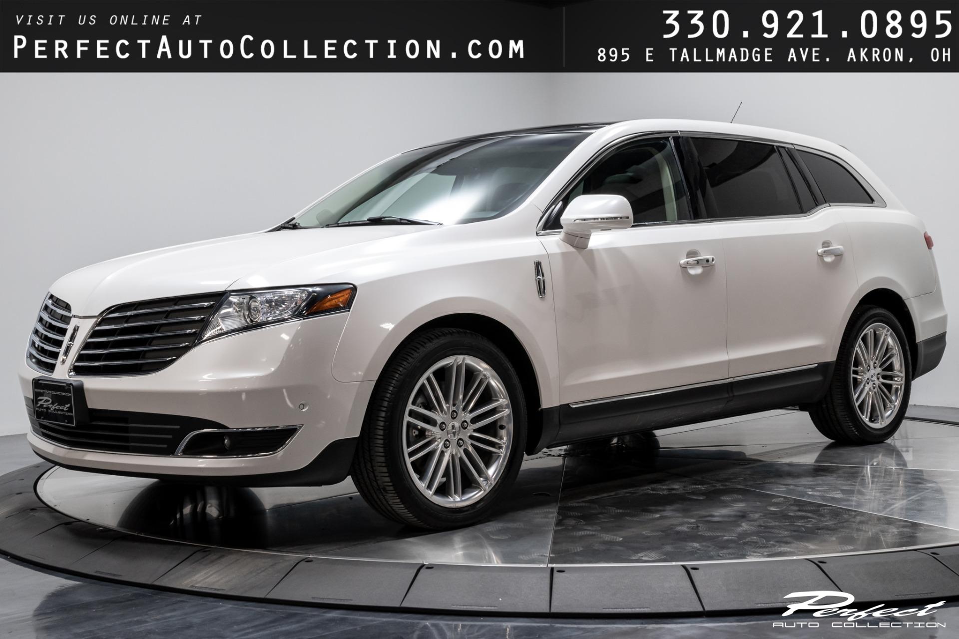 Used 2017 Lincoln MKT Elite for sale $24,493 at Perfect Auto Collection in Akron OH 44310 1
