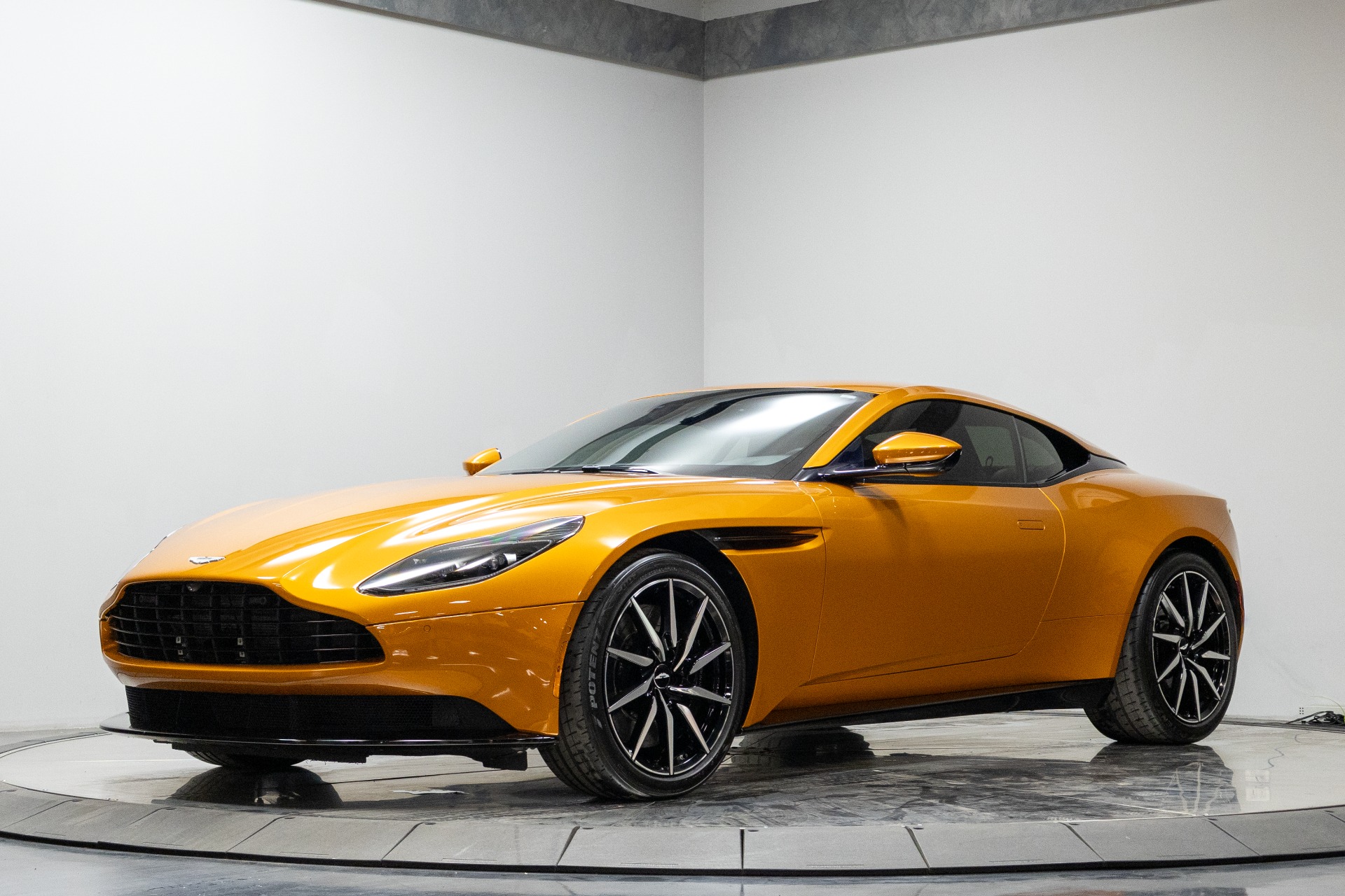 Aston 3　その他オマケ Used 2018 Aston Martin DB11 For Sale (Sold) | Perfect Auto