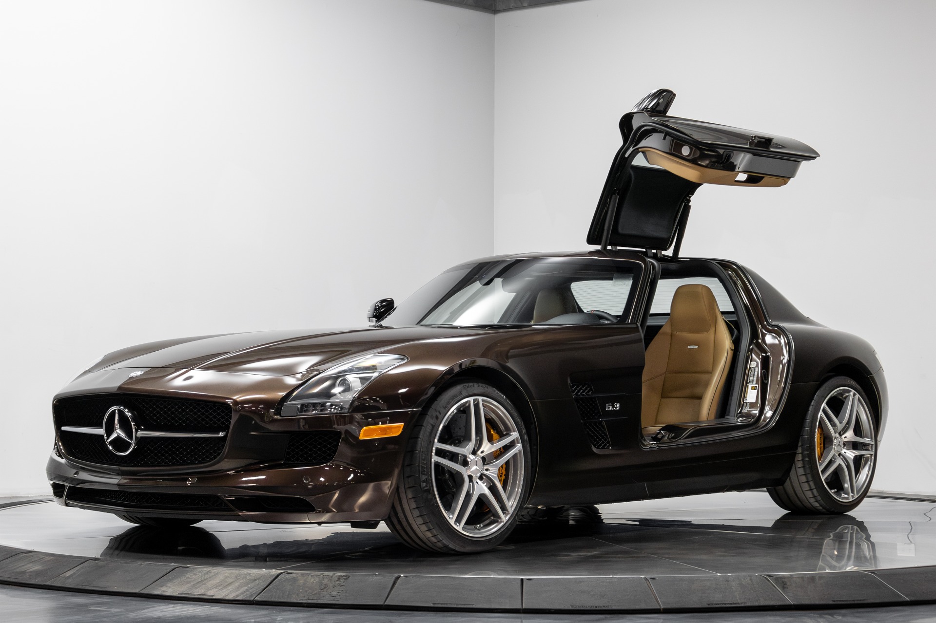 MB-129SL-AMGエヤロセツト販売 Used 2014 Mercedes-Benz SLS AMG® GT For Sale (Sold) | Perfect Auto