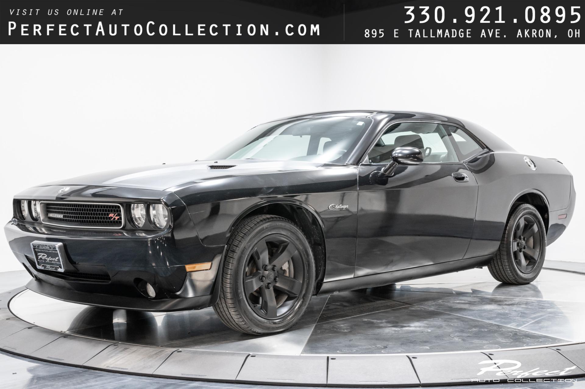 Used 2009 Dodge Challenger R/T for sale $16,893 at Perfect Auto Collection in Akron OH 44310 1