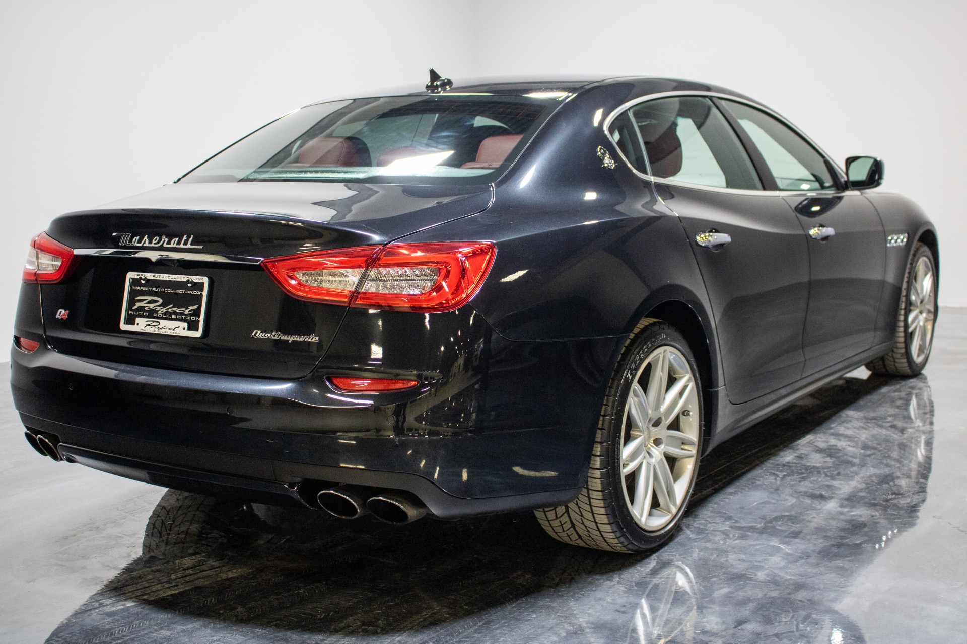 Used 2016 Maserati Quattroporte S Q4 Sedan 4D for sale Sold at Perfect Auto Collection in Akron OH 44310 3