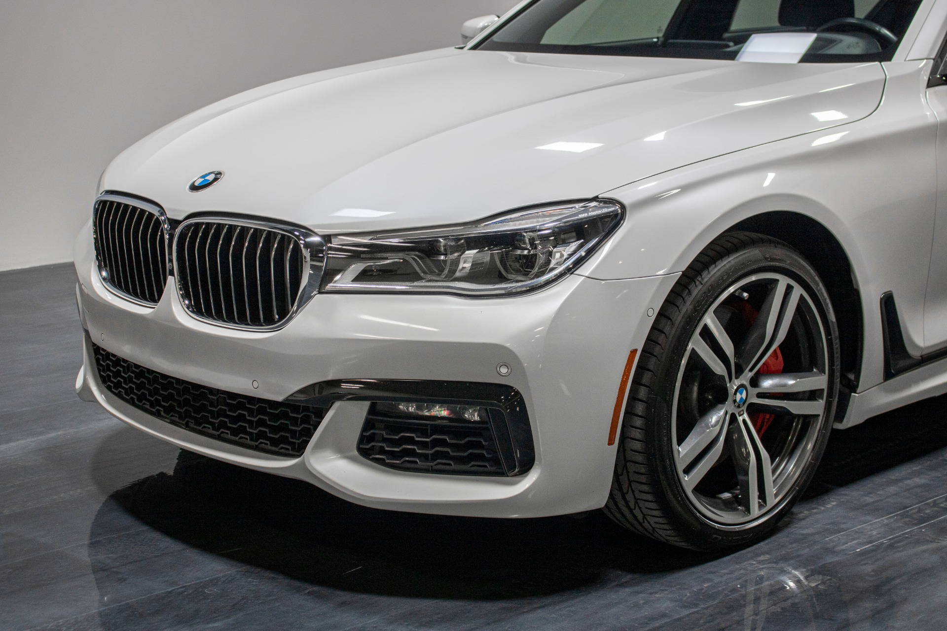 Used 2016 BMW 7 Series 750i xDrive Sedan 4D for sale Sold at Perfect Auto Collection in Akron OH 44310 2