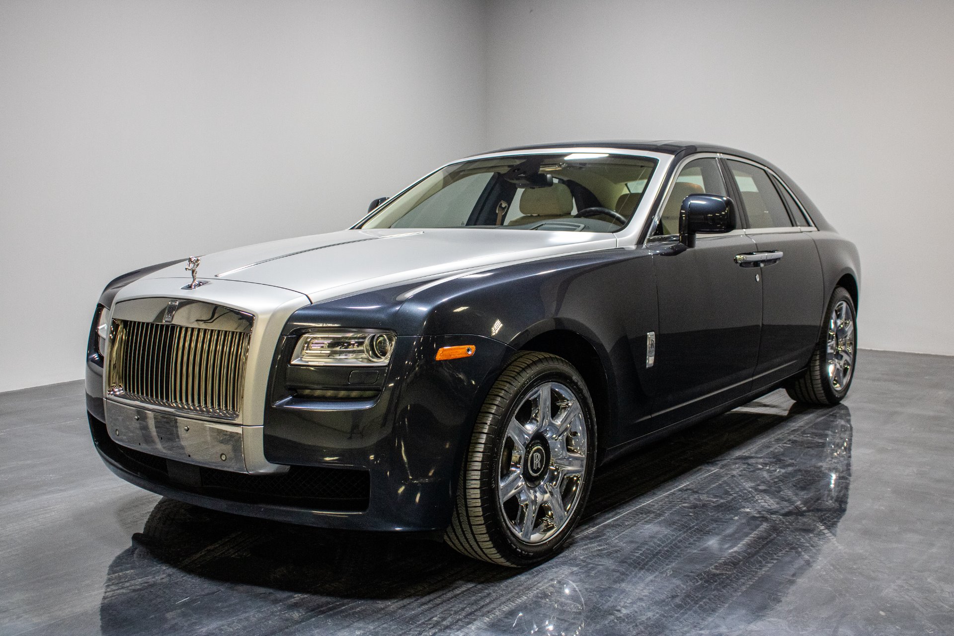 Used 2010 Rolls-Royce Ghost Sedan 4D for sale Sold at Perfect Auto Collection in Akron OH 44310 1
