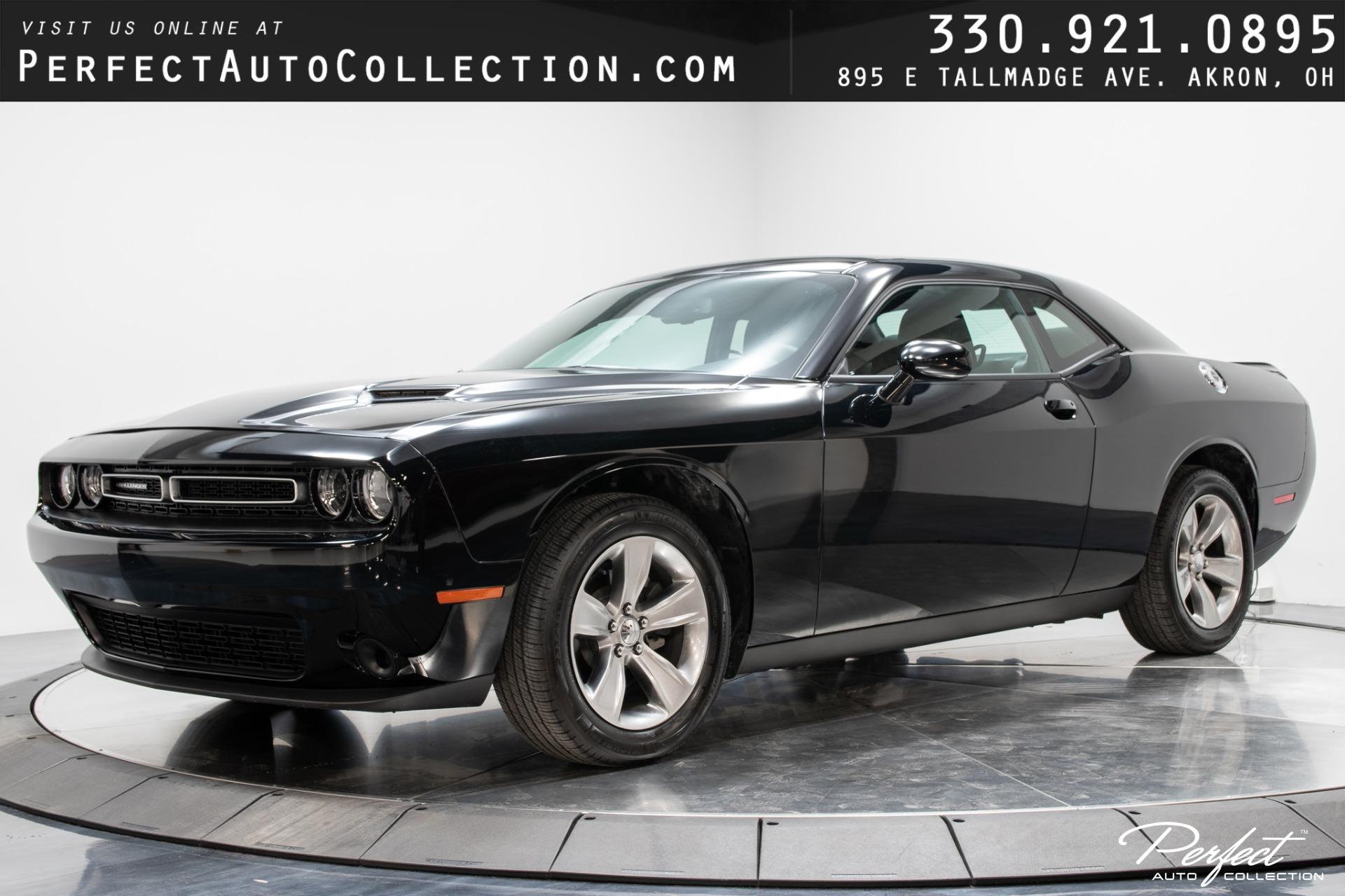 Used 2020 Dodge Challenger SXT for sale $26,395 at Perfect Auto Collection in Akron OH 44310 1