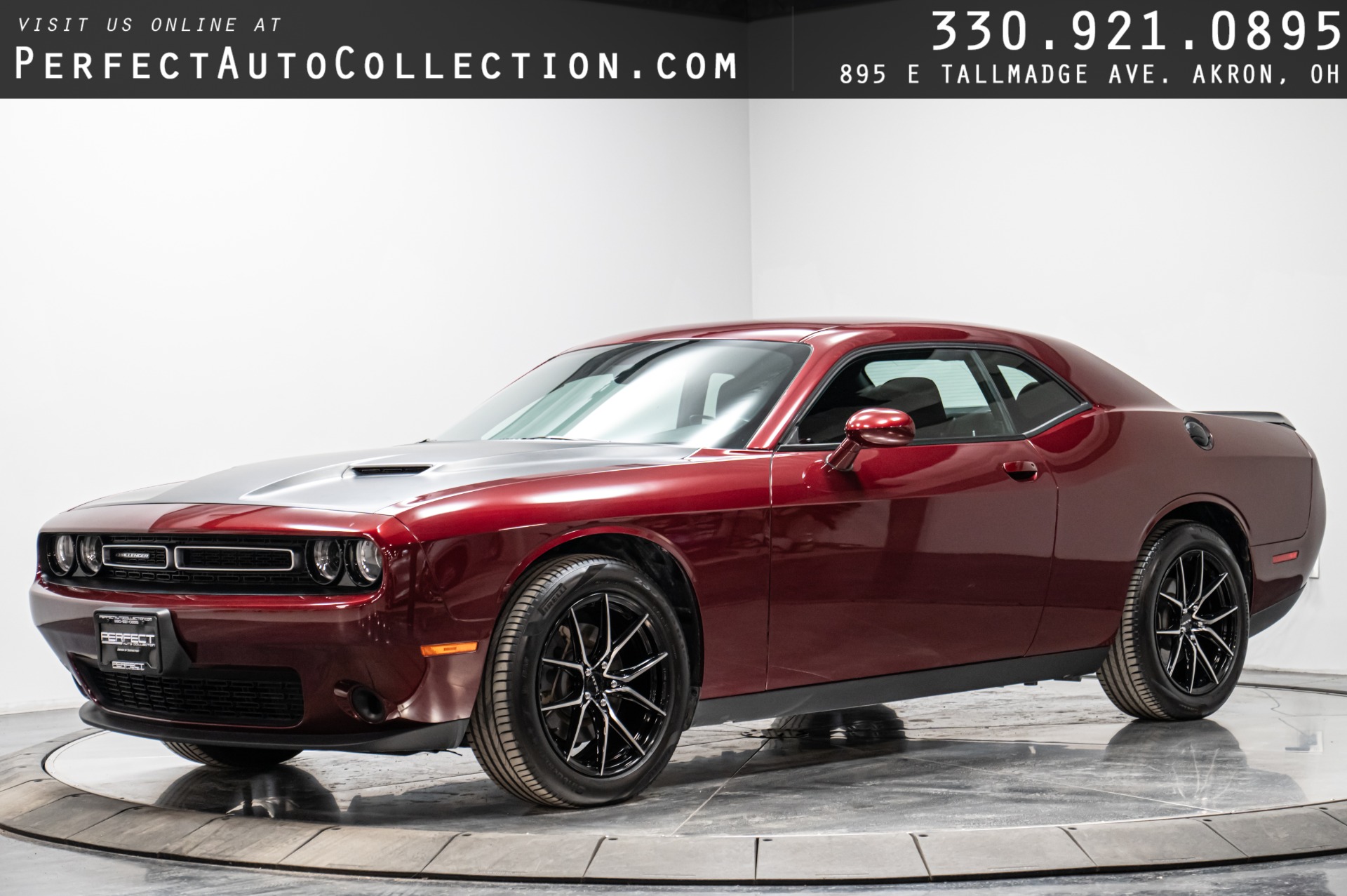 Used 2019 Dodge Challenger SXT for sale $25,395 at Perfect Auto Collection in Akron OH 44310 1