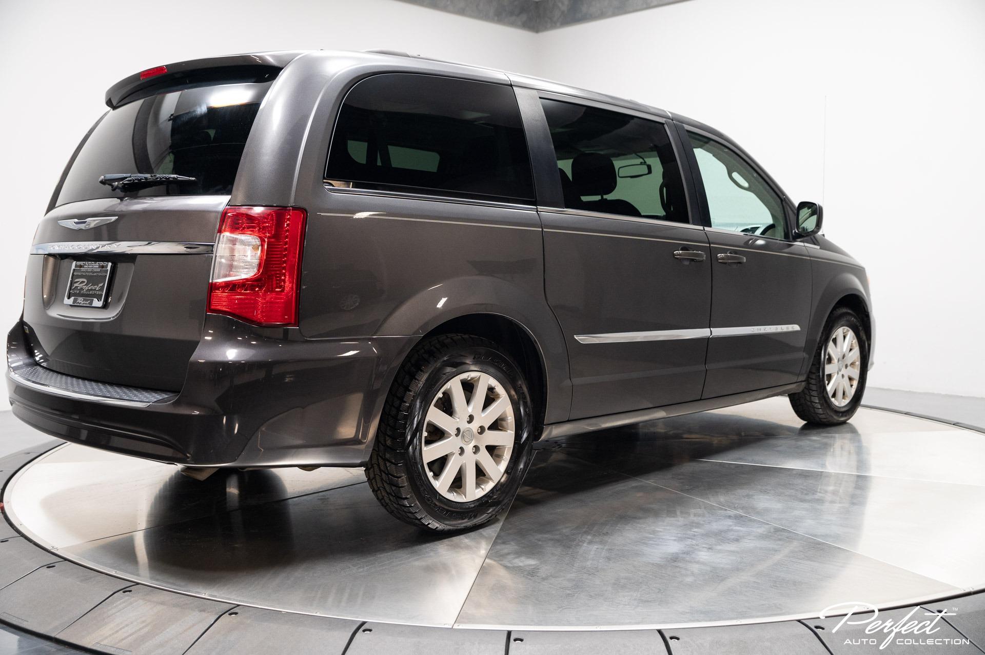 Used 2016 Chrysler Town and Country Touring For Sale ($11,995) | Perfect Auto Collection Stock 2016 Chrysler Town And Country Tire Size