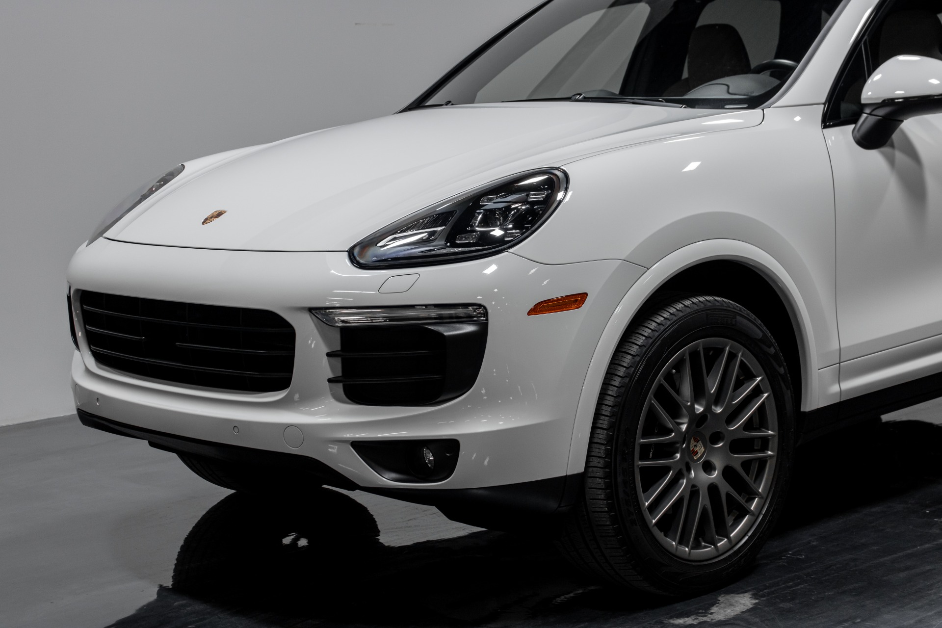 Used 2017 Porsche Cayenne for sale Sold at Perfect Auto Collection in Akron OH 44310 3
