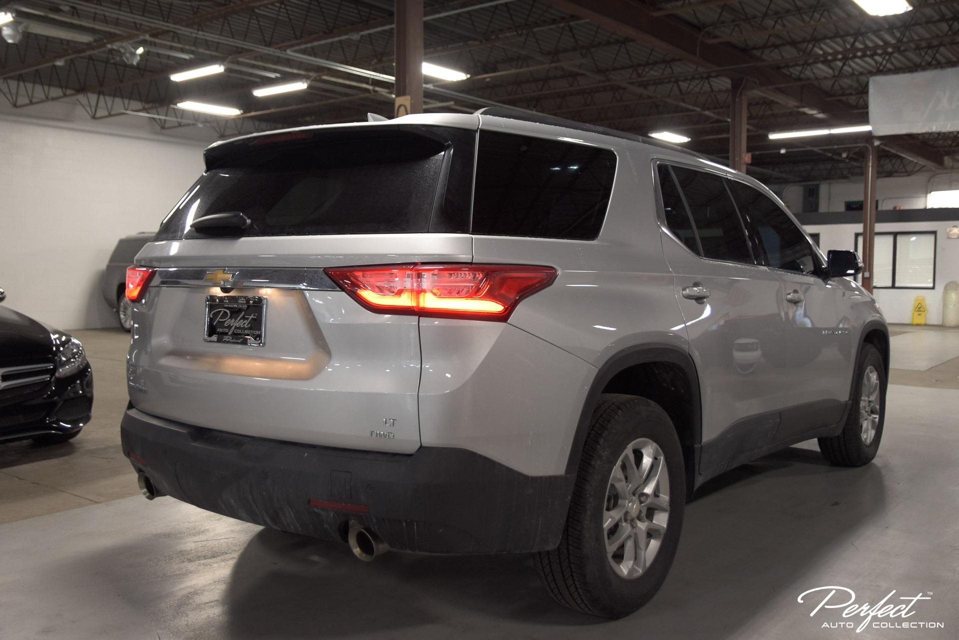 Used 2020 Chevrolet Traverse LT Leather for sale Sold at Perfect Auto Collection in Akron OH 44310 4