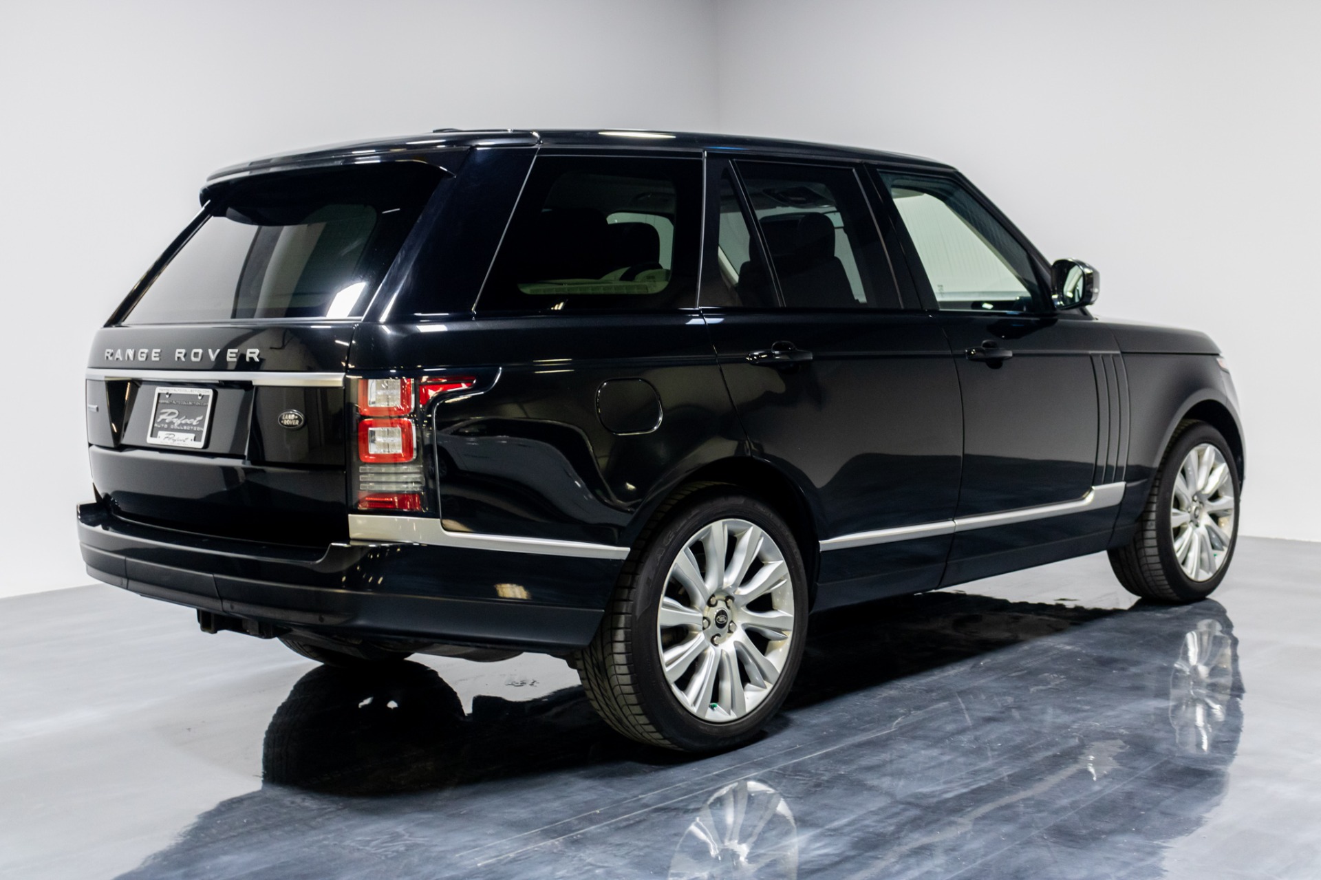 Used 2013 Land Rover Range Rover Supercharged for sale Sold at Perfect Auto Collection in Akron OH 44310 4