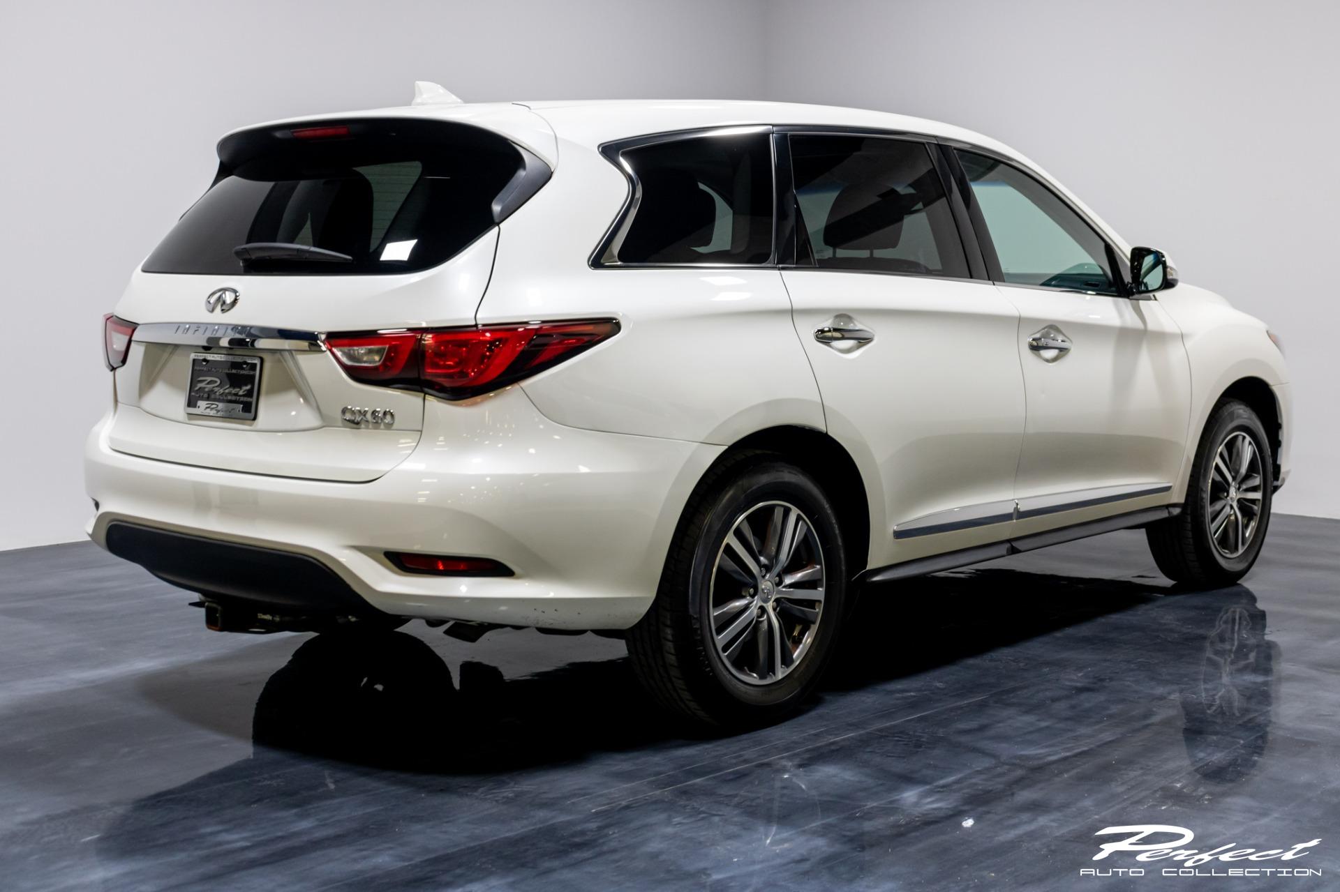 Used 2016 INFINITI QX60 for sale Sold at Perfect Auto Collection in Akron OH 44310 4